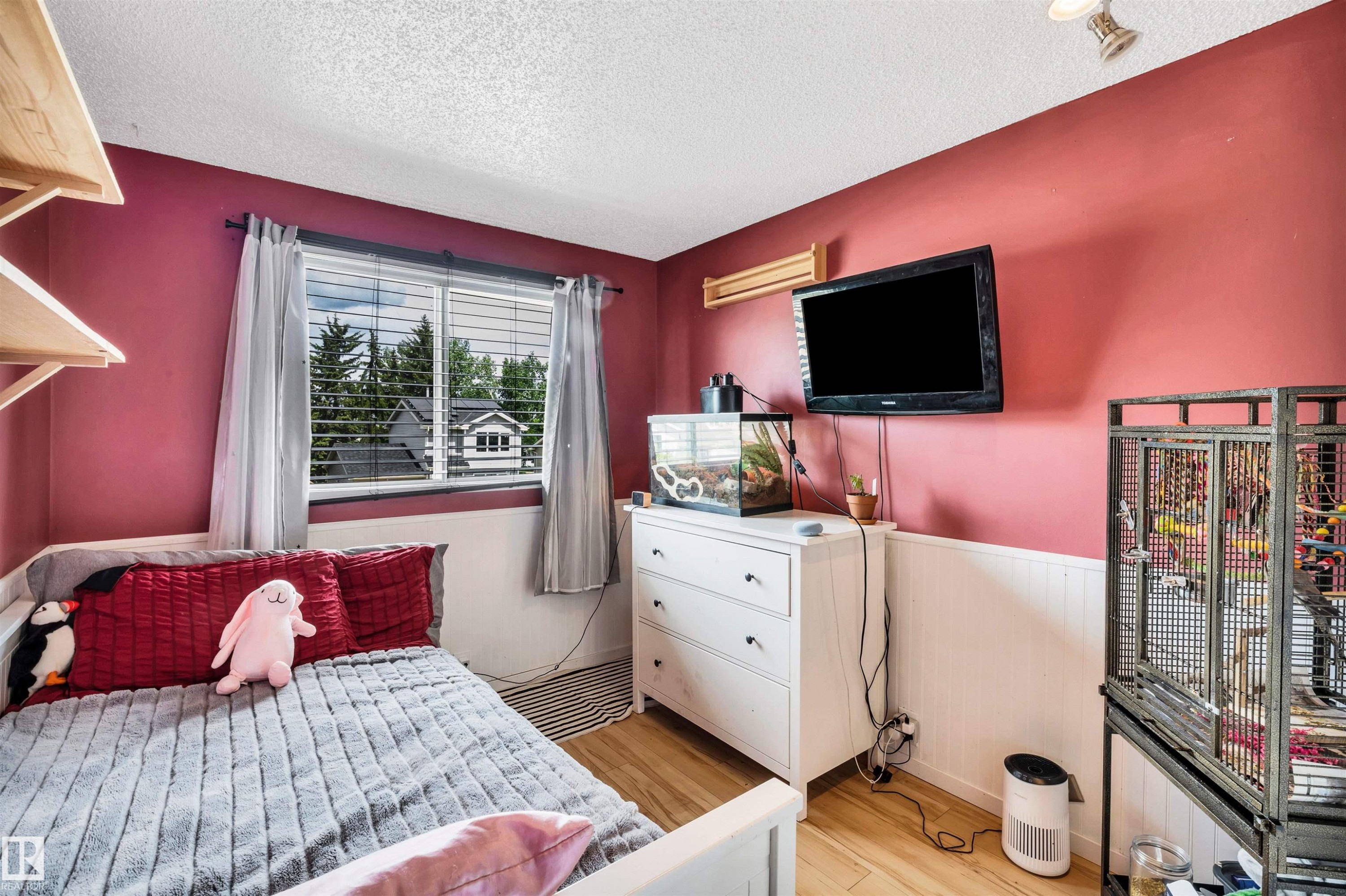 4551 33A Avenue, Edmonton, AB