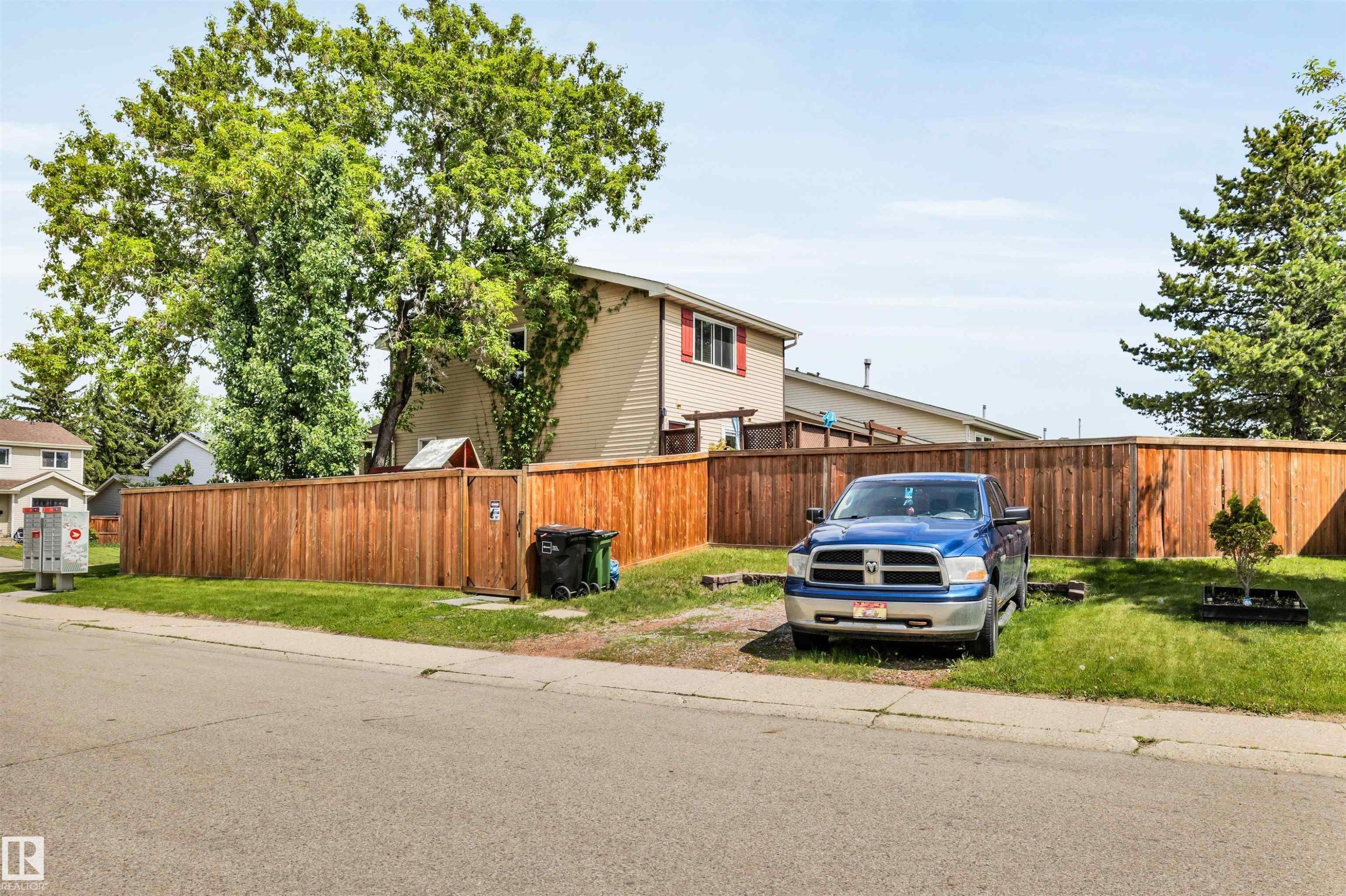 4551 33A Avenue, Edmonton, AB