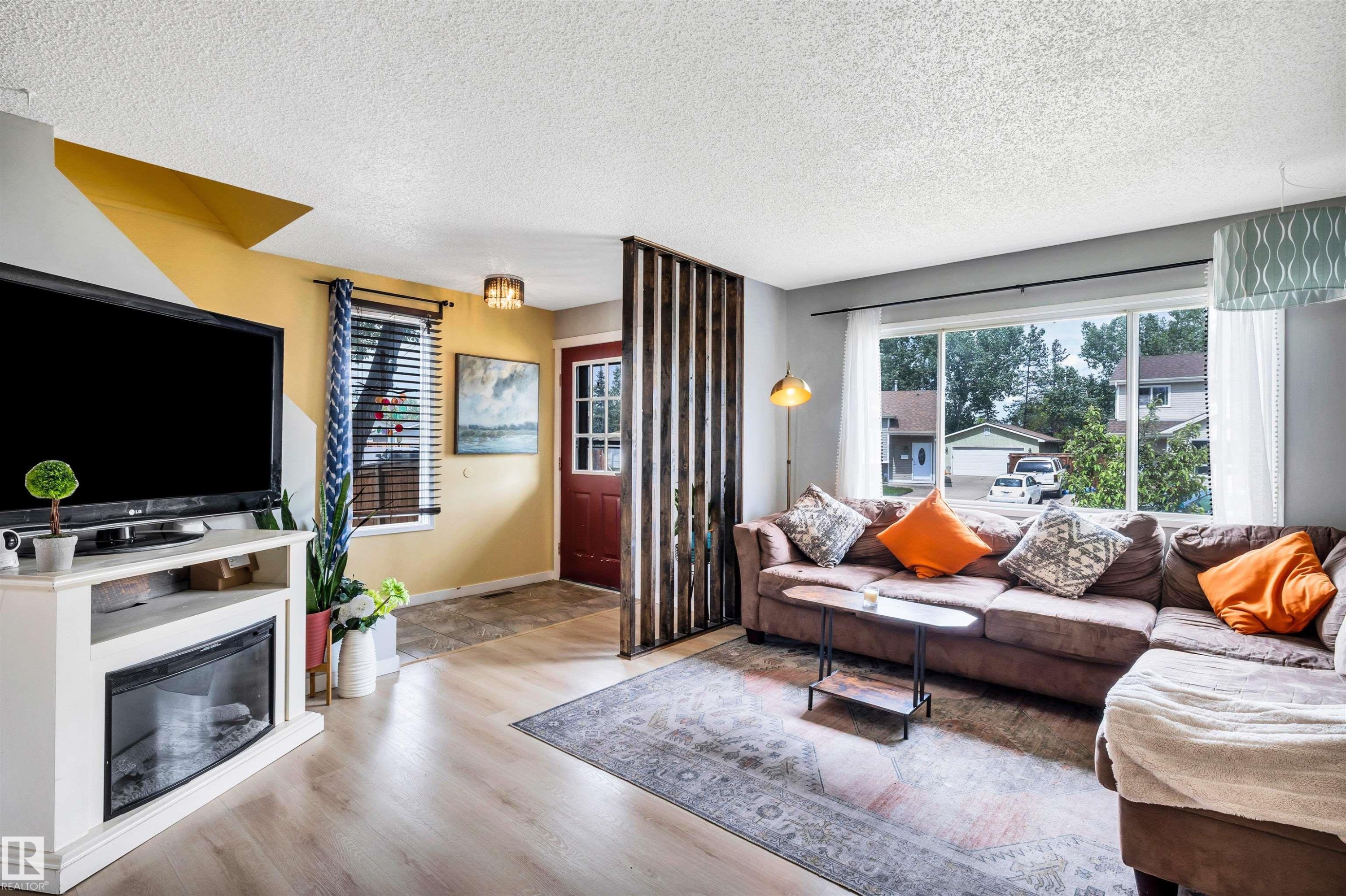 4551 33A Avenue, Edmonton, AB