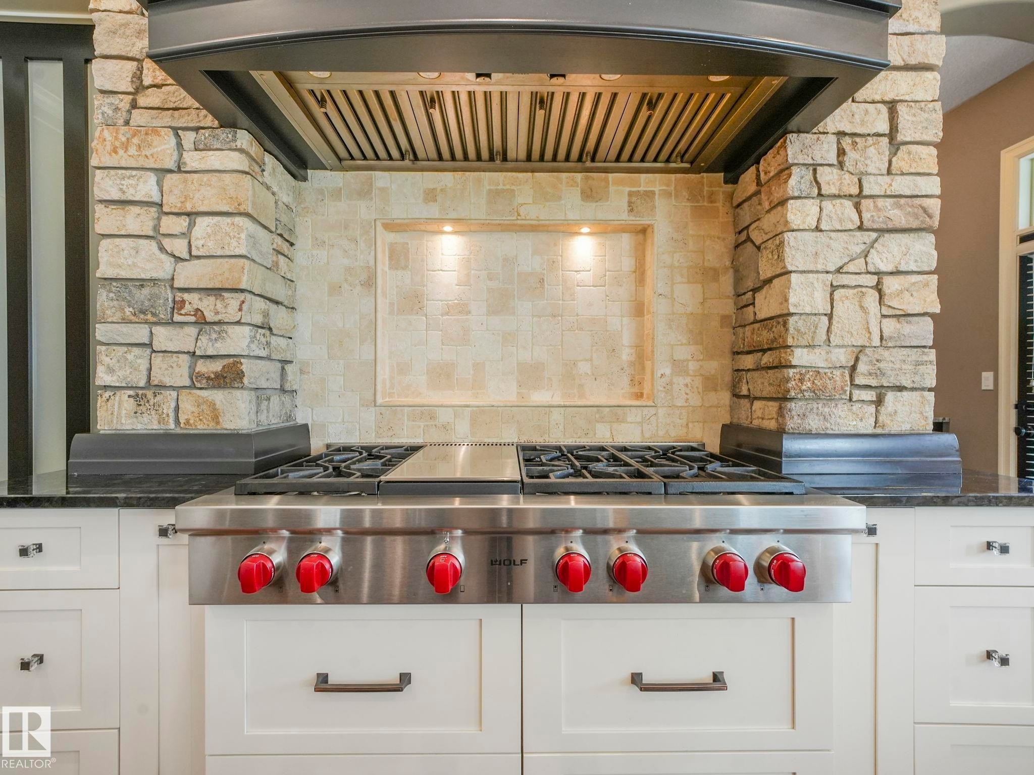 Kitchen - 2807 Wheaton Drive, Edmonton, AB