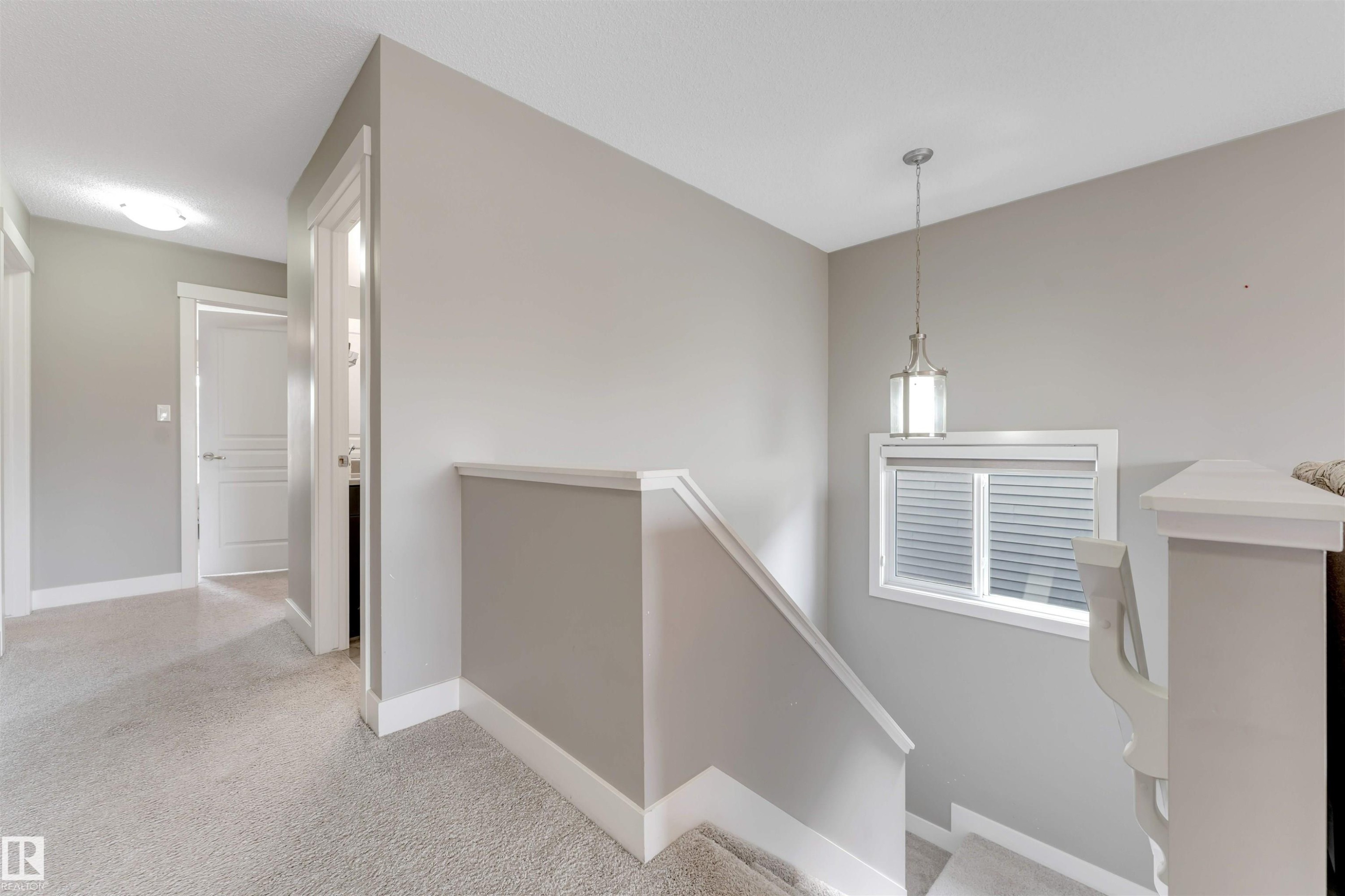 5930 19A Avenue, Edmonton, AB - Indoor Photo Showing Other Room