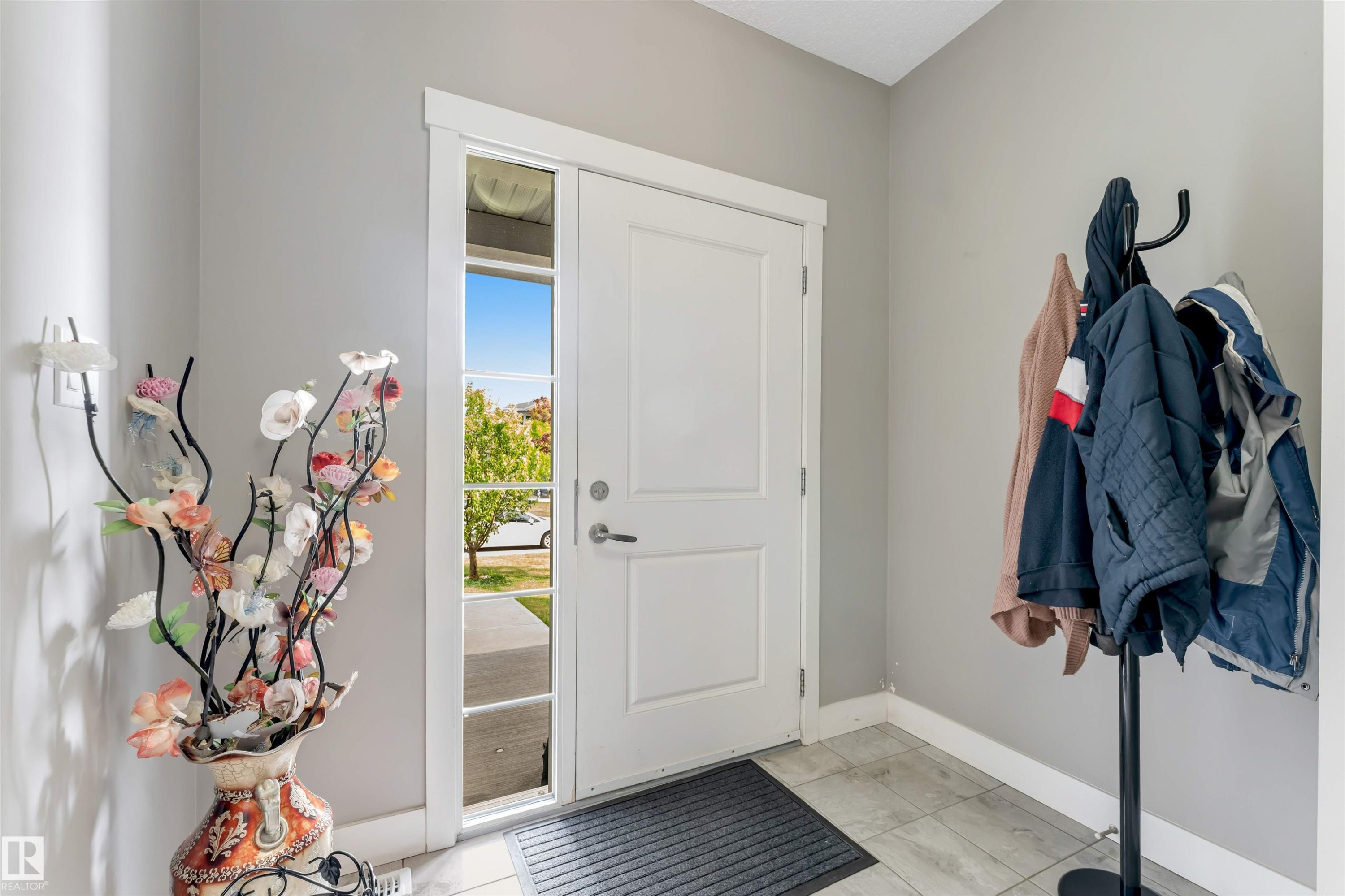 5930 19A Avenue, Edmonton, AB - Indoor Photo Showing Other Room