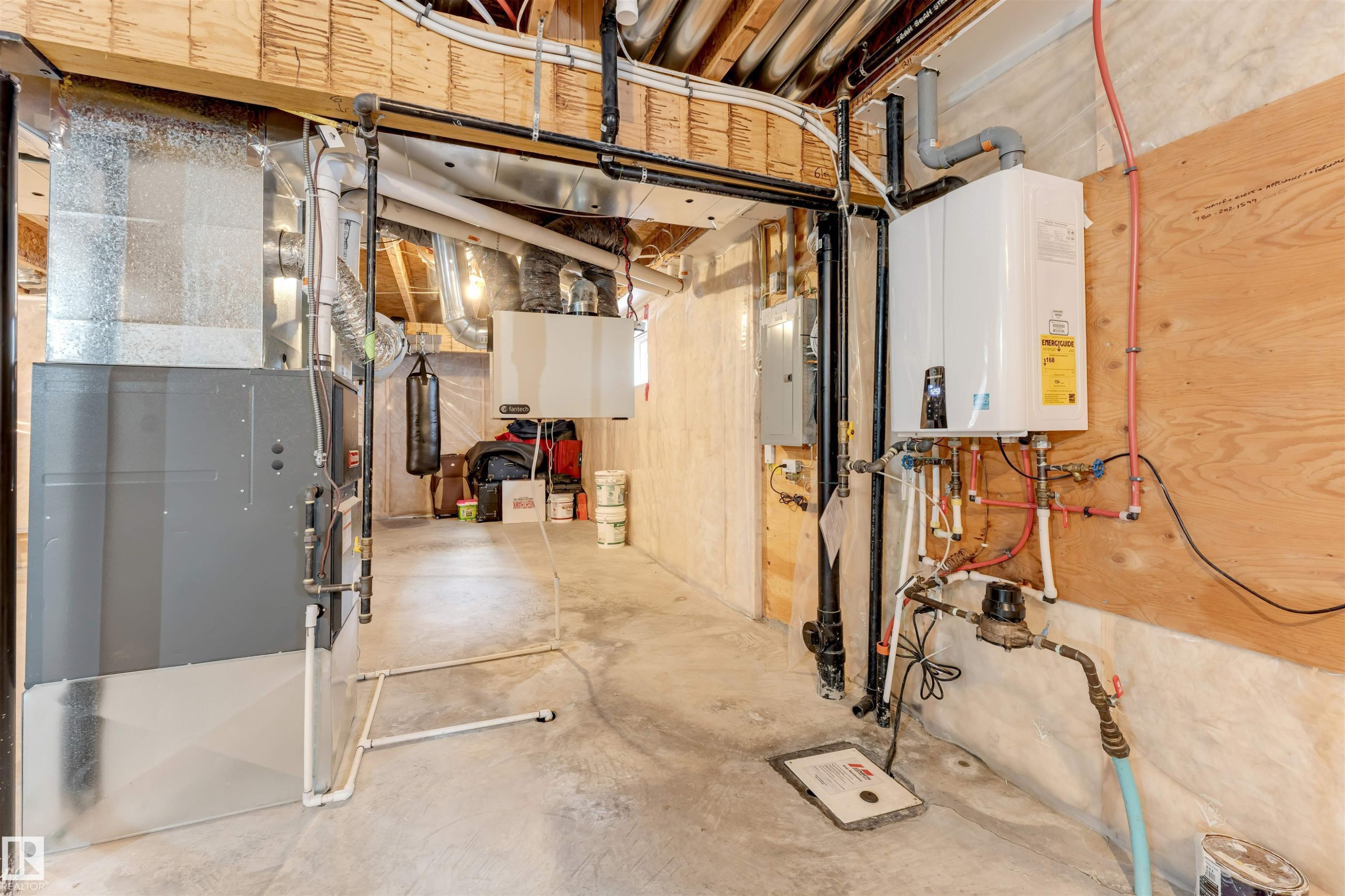 5930 19A Avenue, Edmonton, AB - Indoor Photo Showing Basement