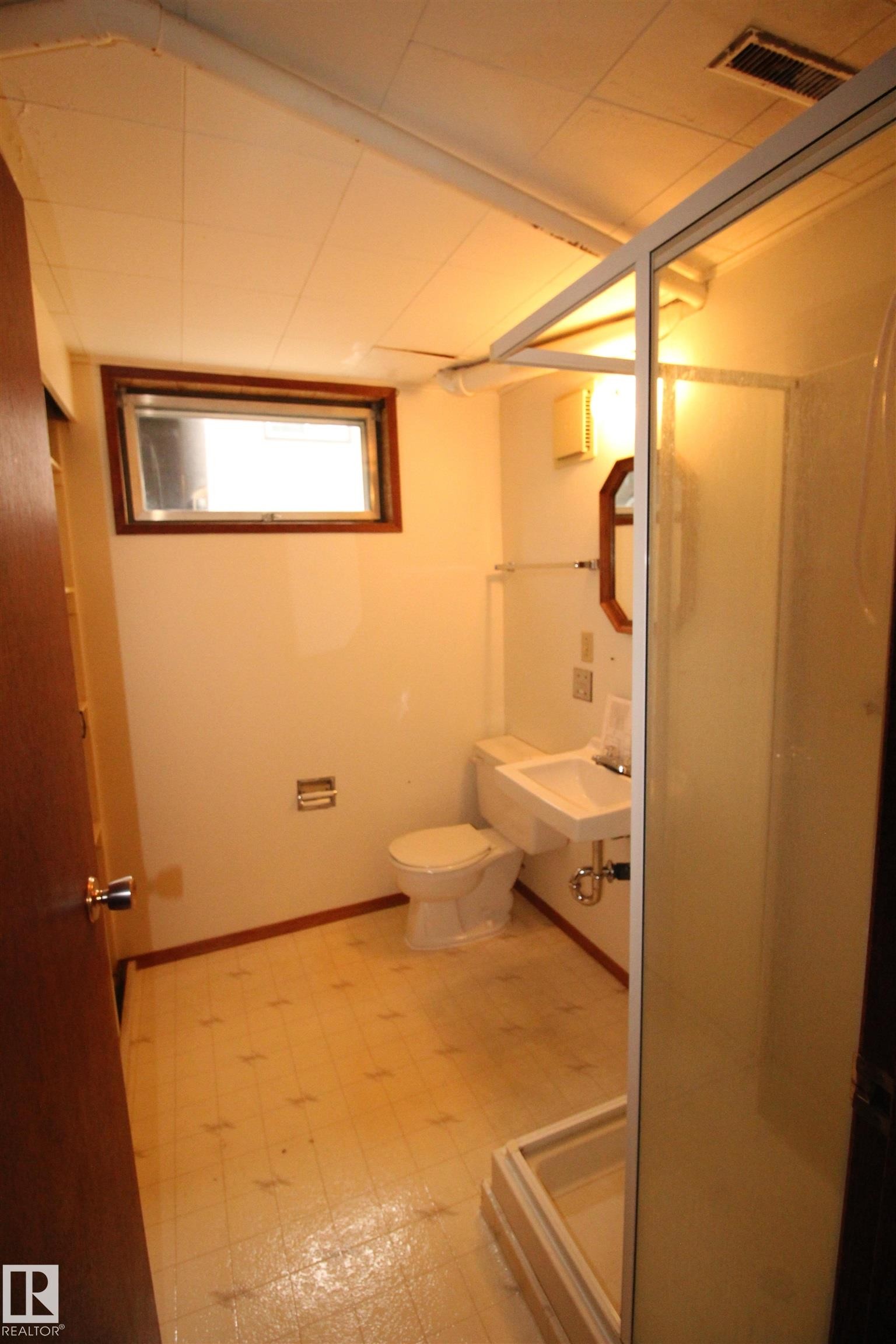 5504 56 Street, Barrhead, AB
