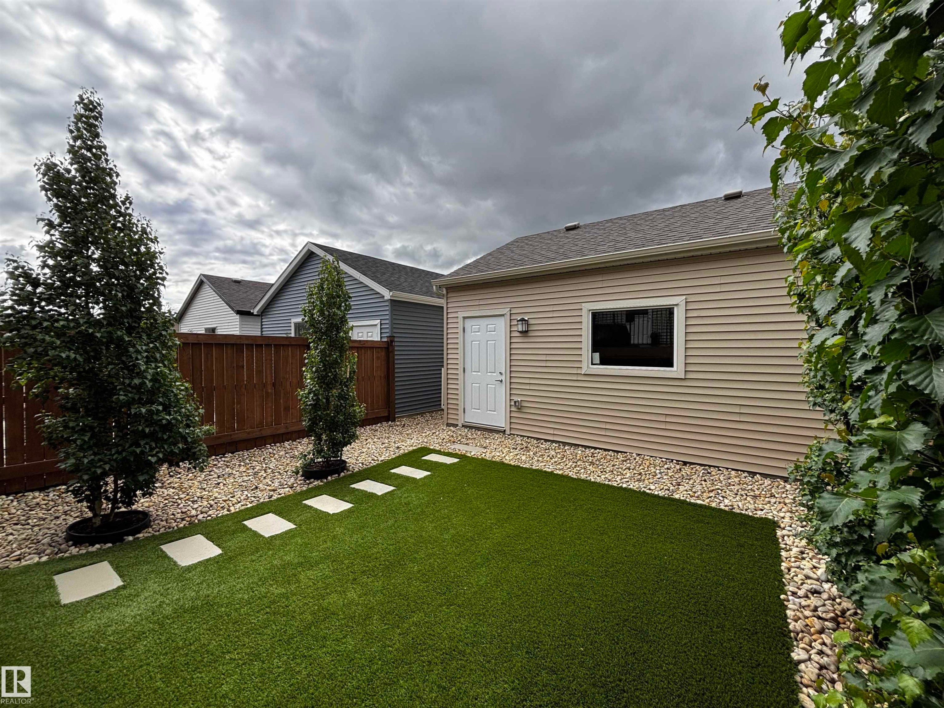 Yard - 5281 Edgemont Boulevard, Edmonton, AB