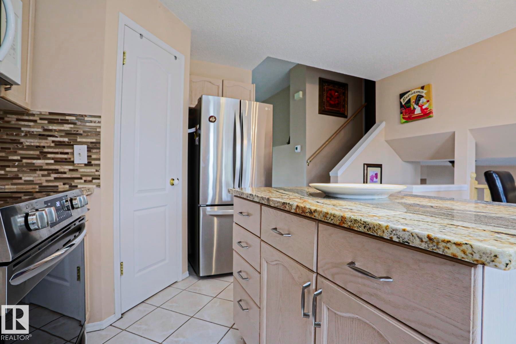 7716 154 Avenue, Edmonton, AB