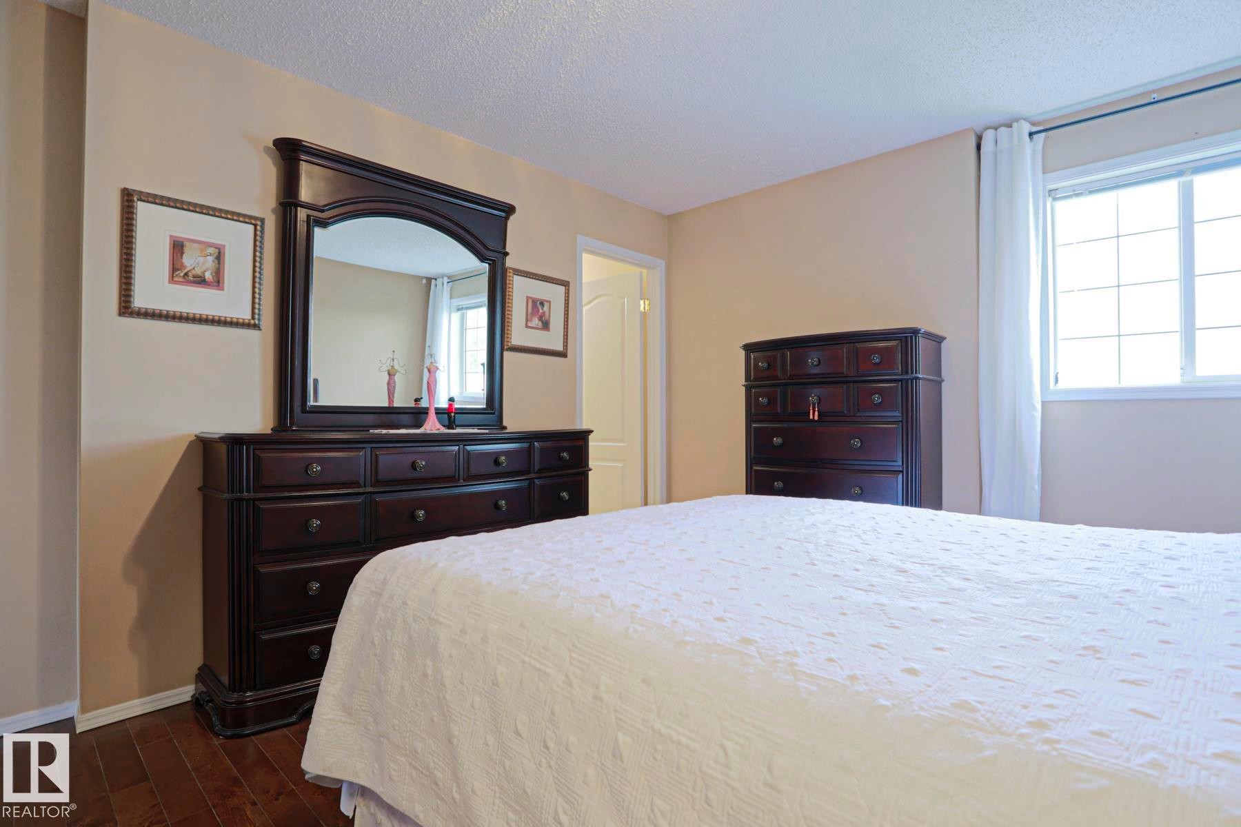 7716 154 Avenue, Edmonton, AB