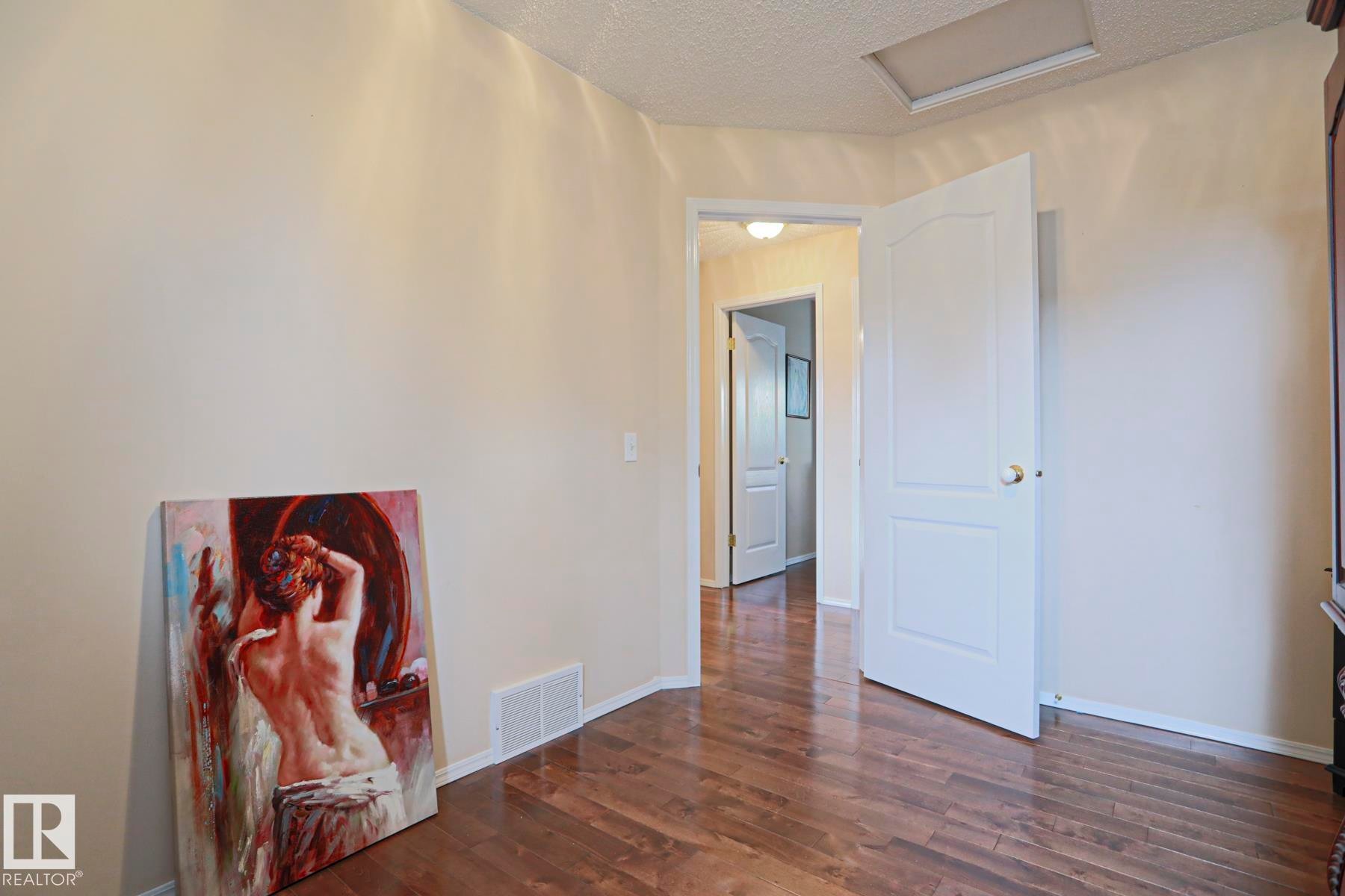 7716 154 Avenue, Edmonton, AB