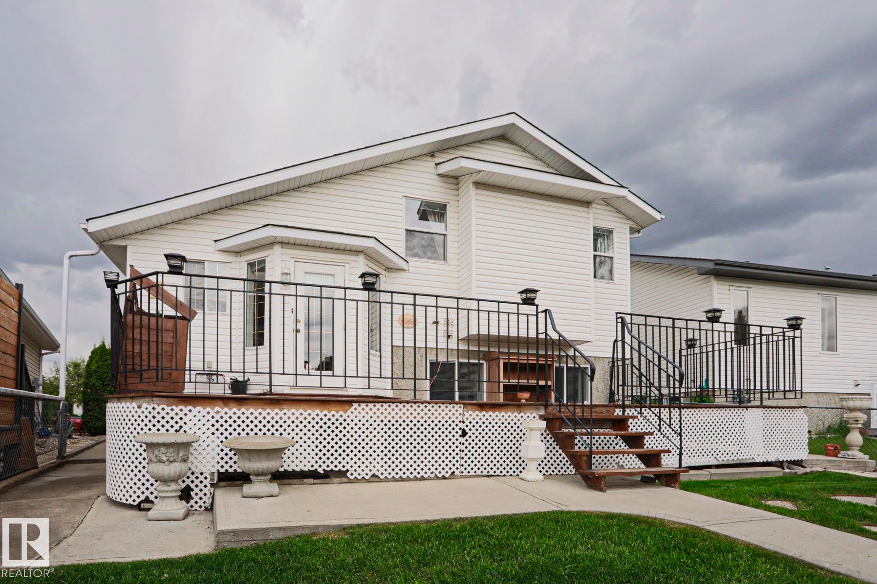7716 154 Avenue, Edmonton, AB