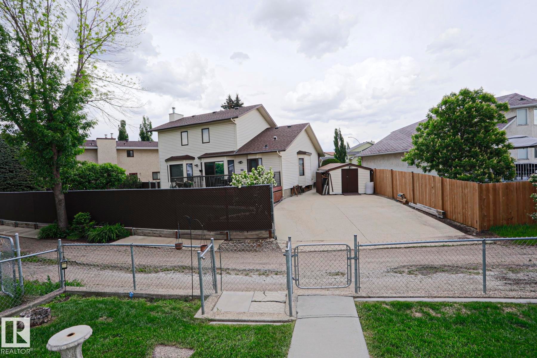 7716 154 Avenue, Edmonton, AB