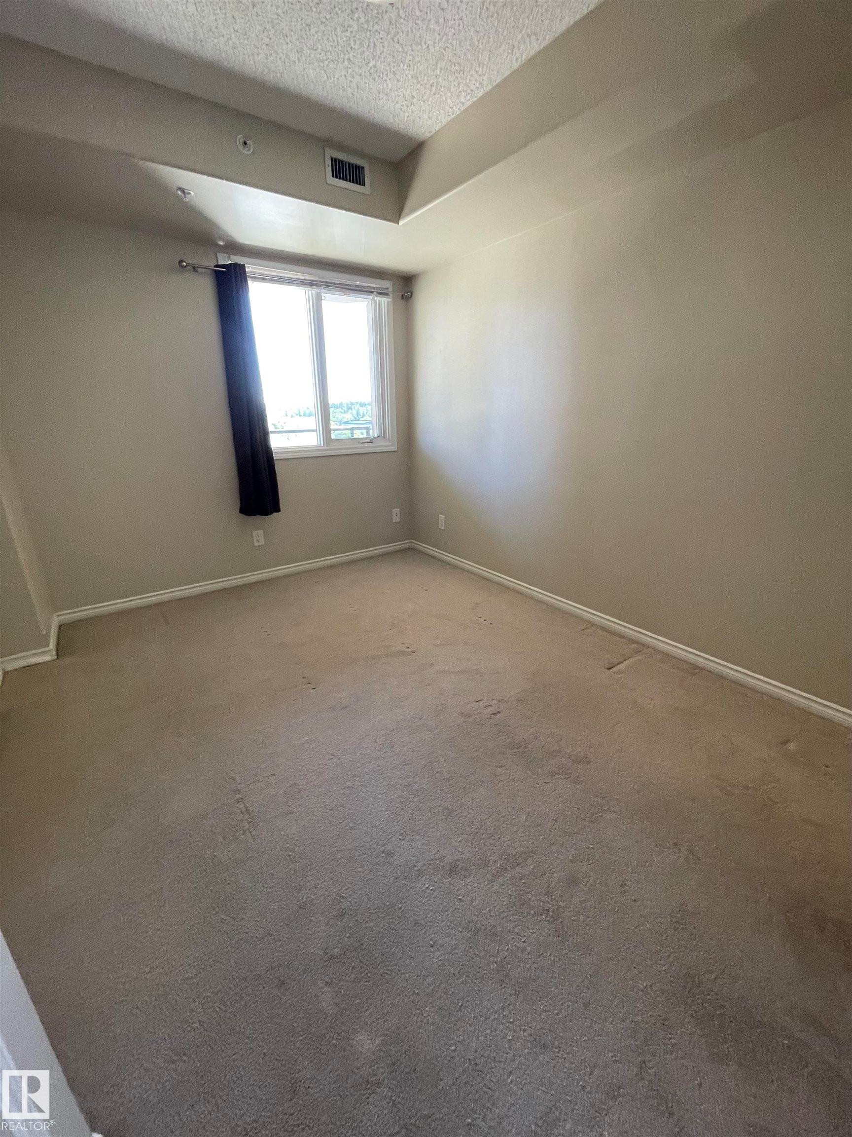 #205 9707 106 St Nw, Edmonton, AB - Indoor Photo Showing Other Room