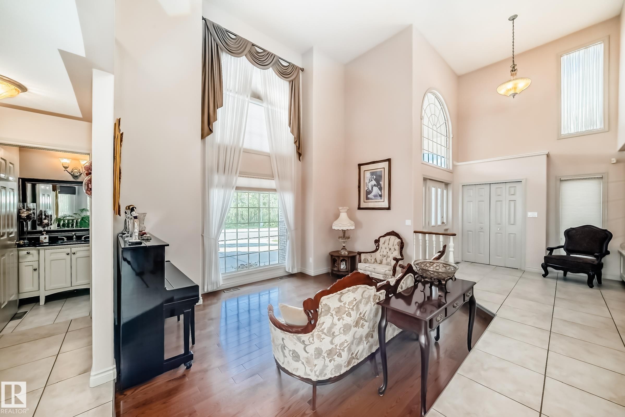 17416 53 Avenue Nw, Edmonton, AB - Indoor