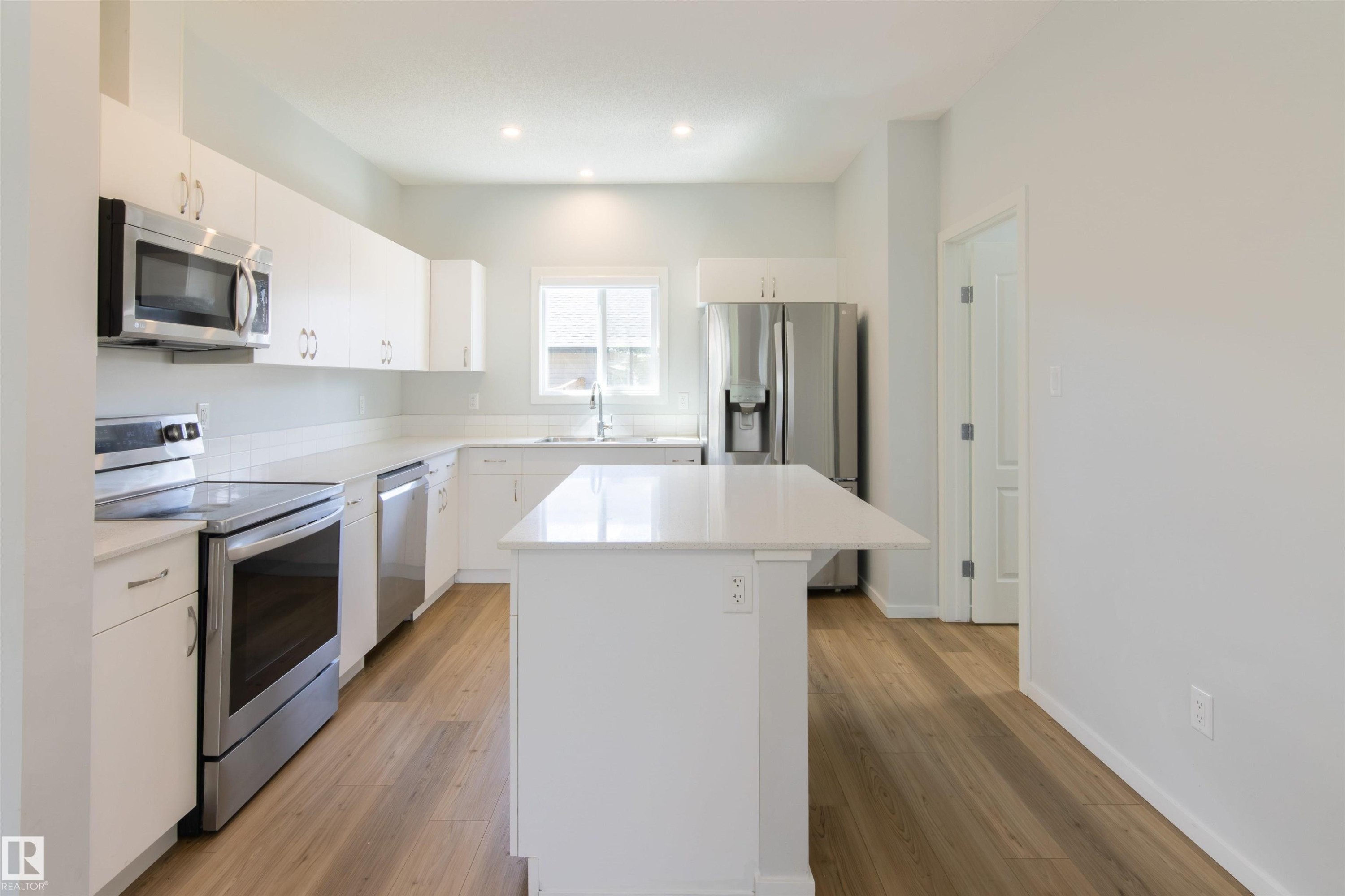 210 Desrochers Boulevard, Edmonton, AB