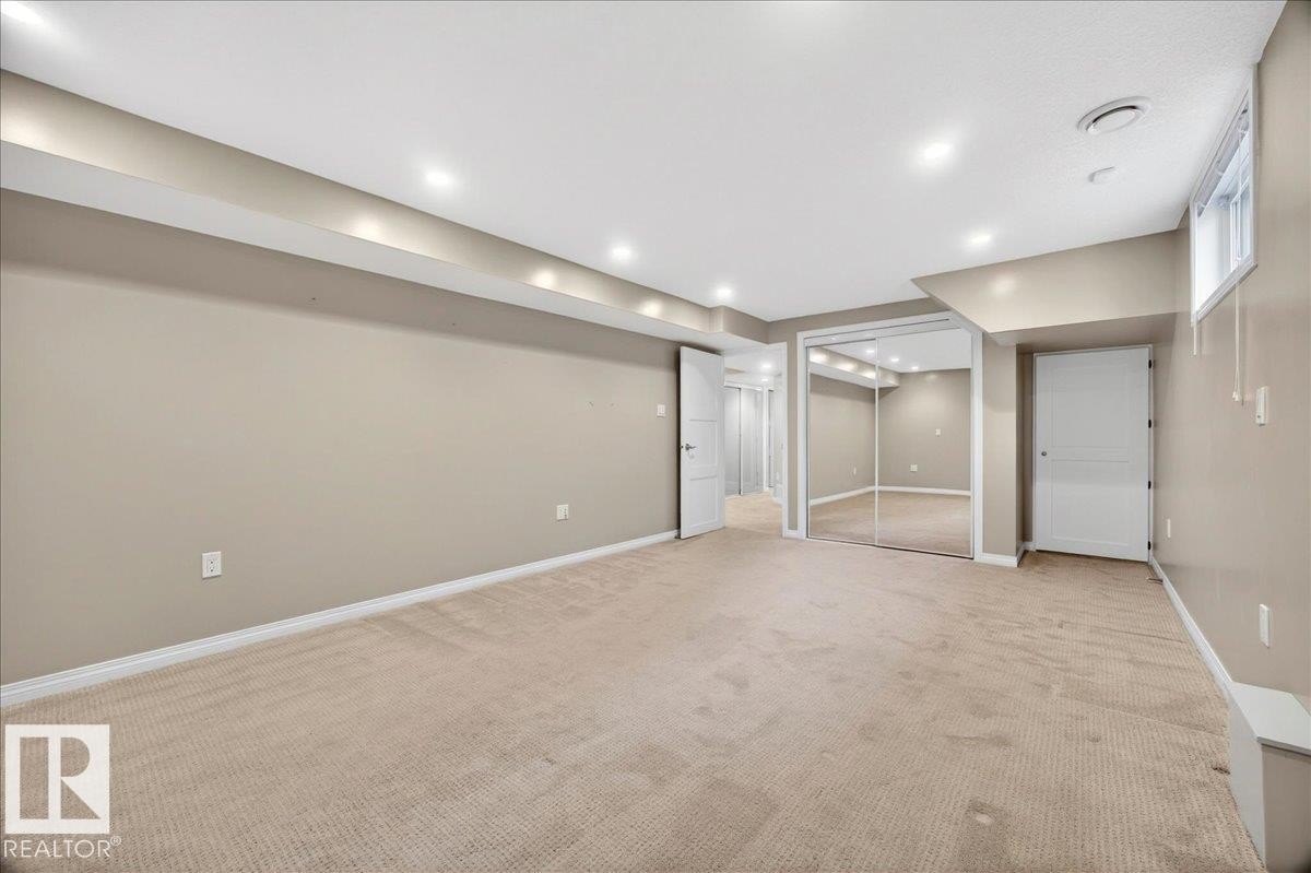15302 76 Av, Edmonton, AB