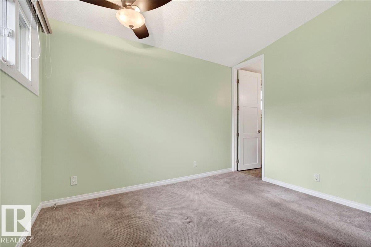 15302 76 Av, Edmonton, AB