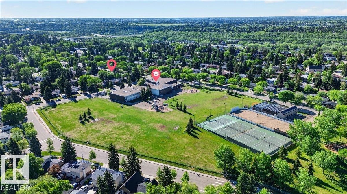 15302 76 Av, Edmonton, AB