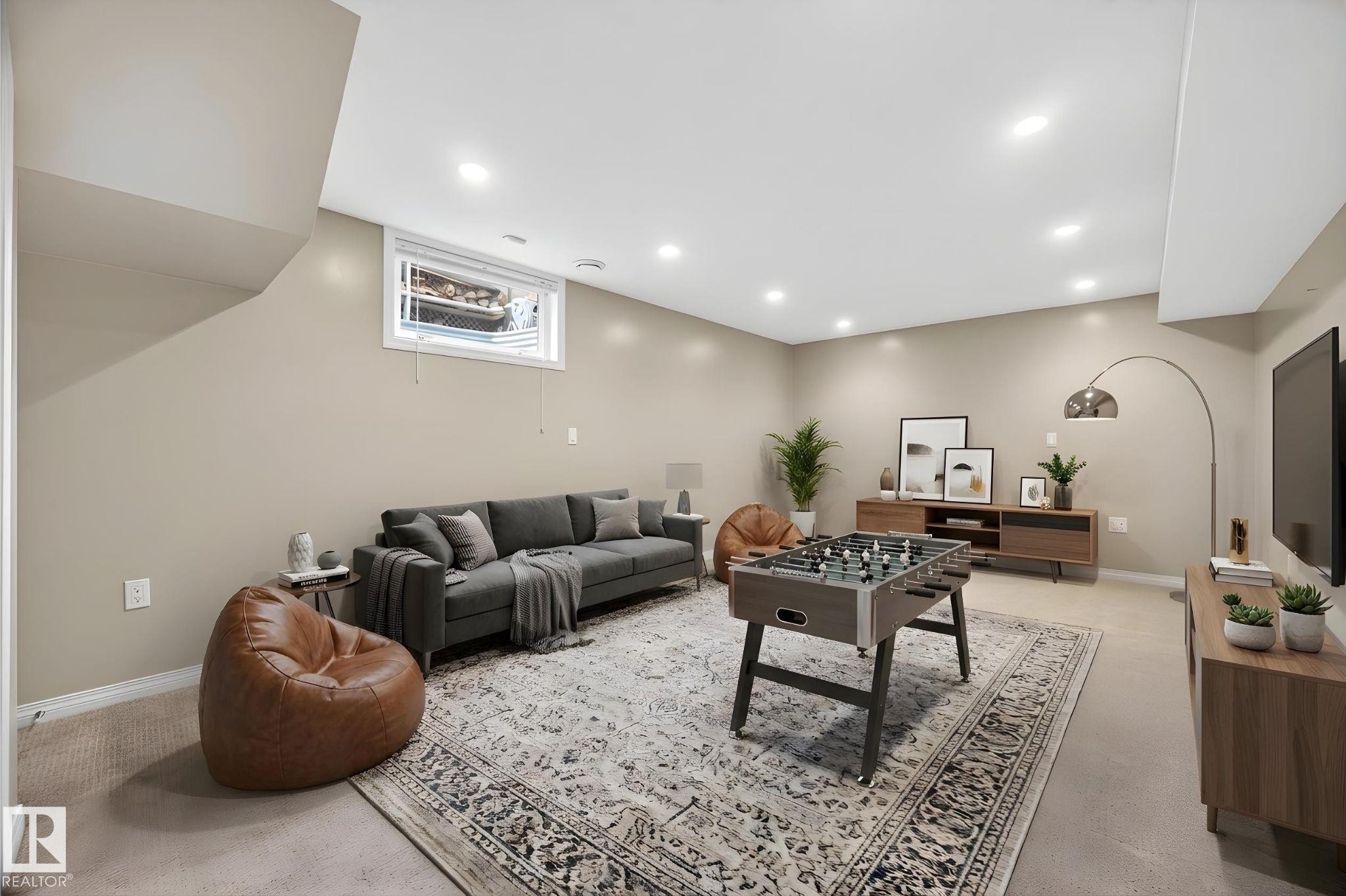 15302 76 Av, Edmonton, AB