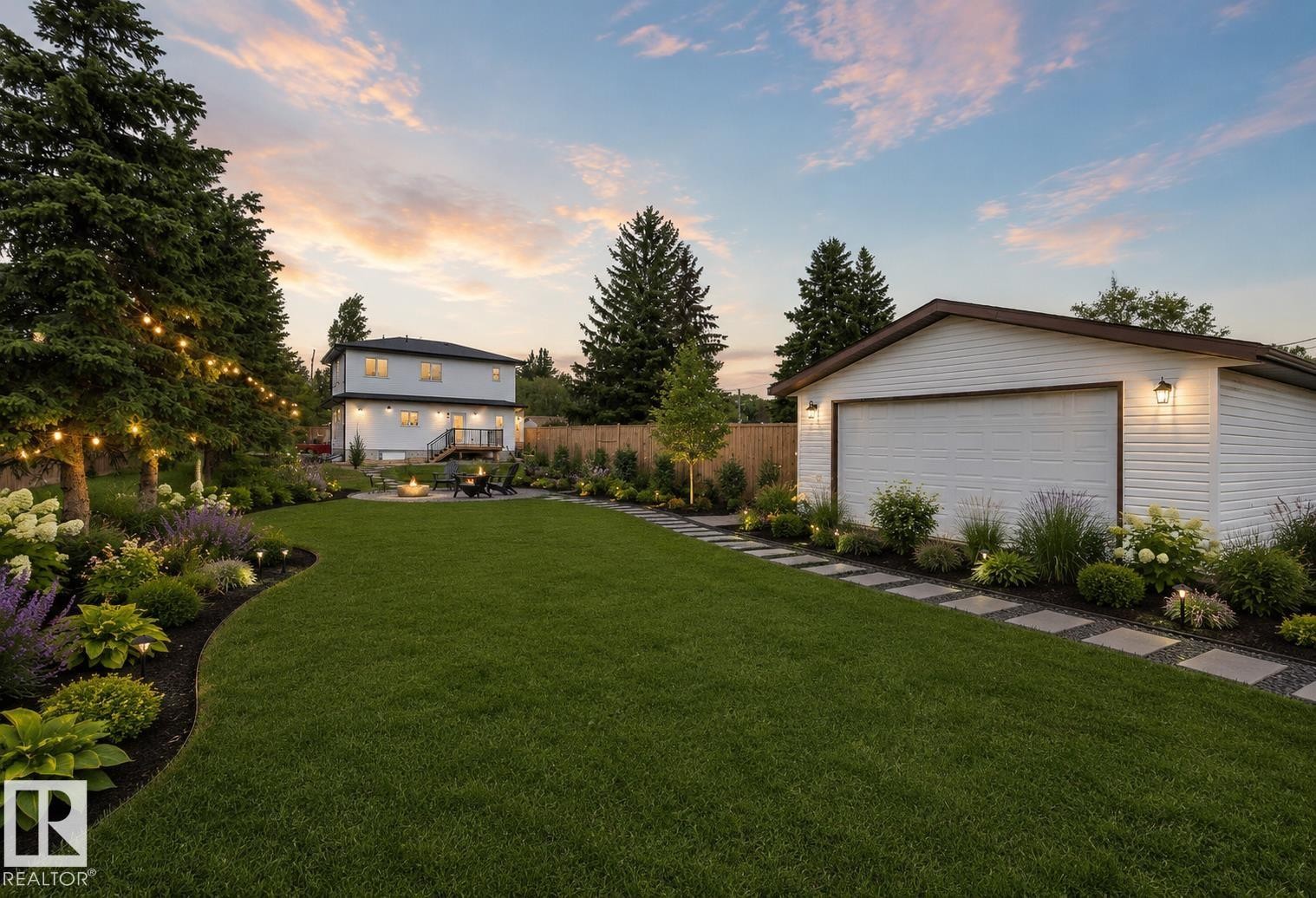 5023 47Ave, Calmar, AB