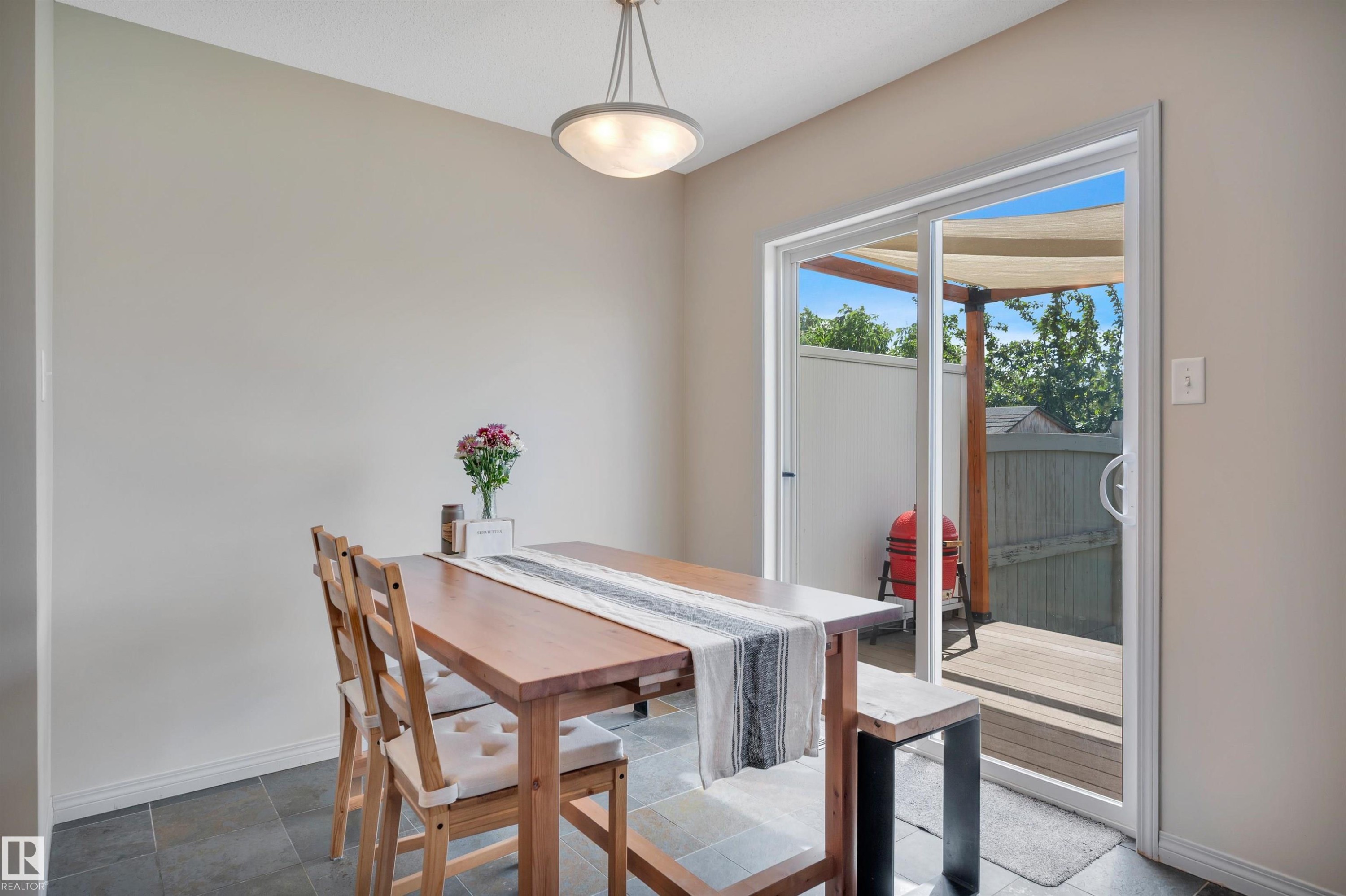 5819 8 Avenue, Edmonton, AB