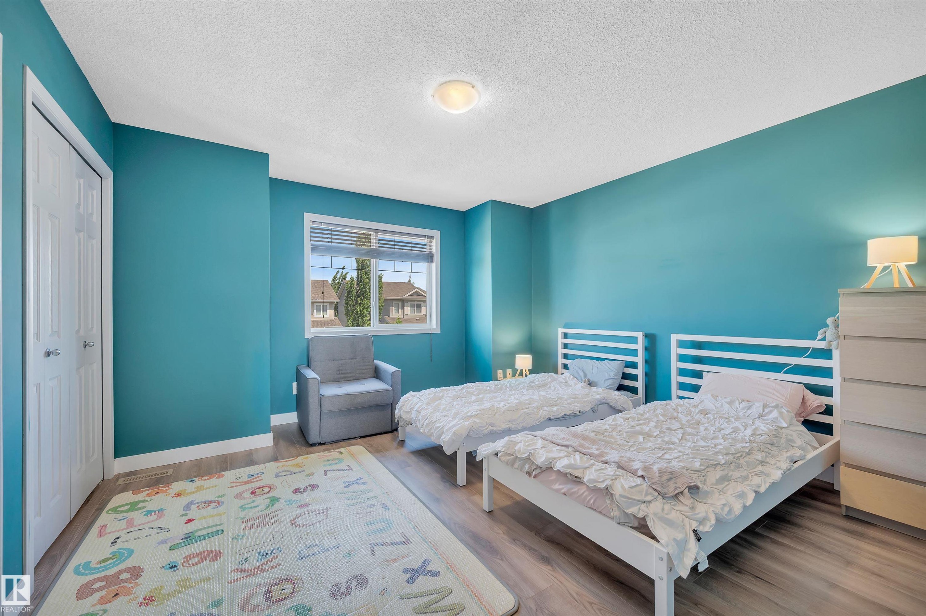 5819 8 Avenue, Edmonton, AB