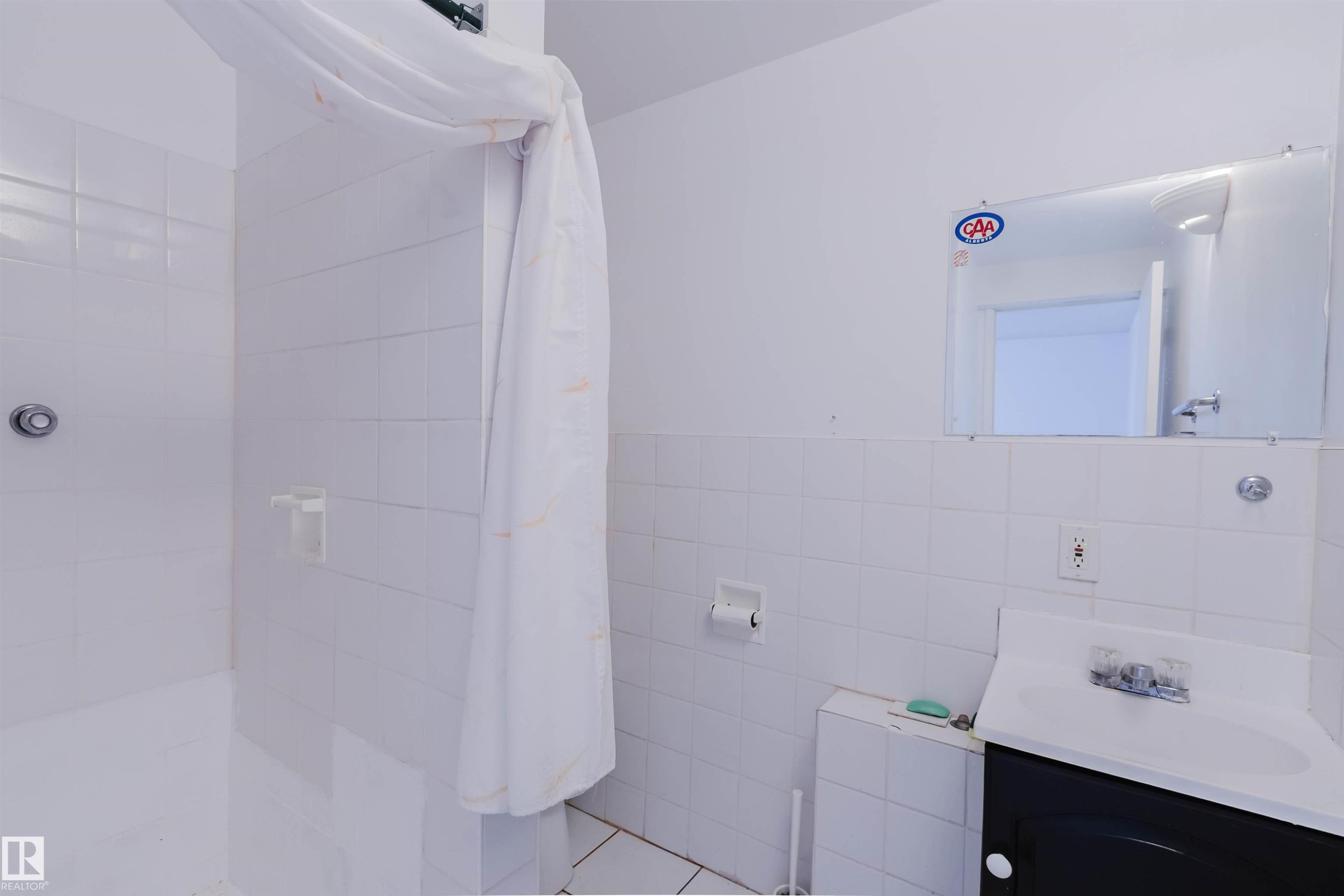 Bathroom - 4 14310 80 Street, Edmonton, AB