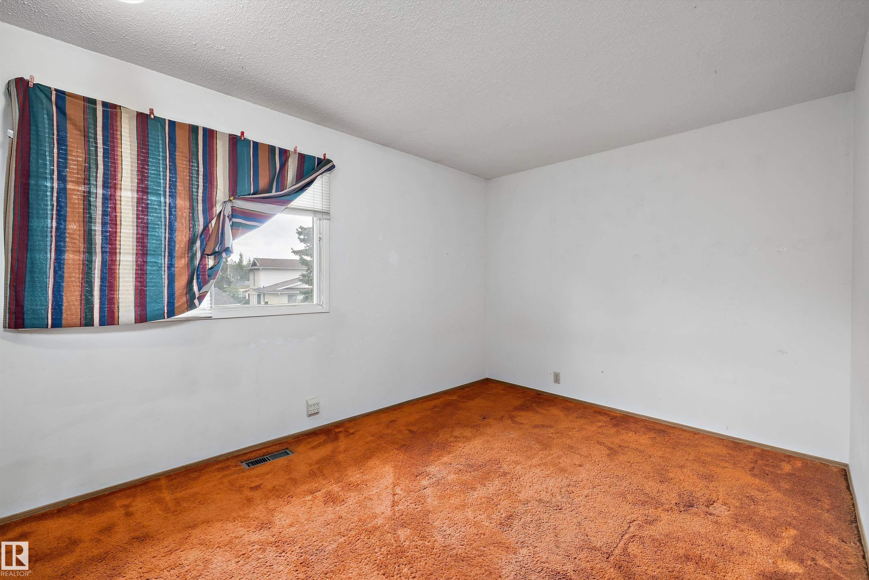 6816 40 Avenue, Edmonton, AB