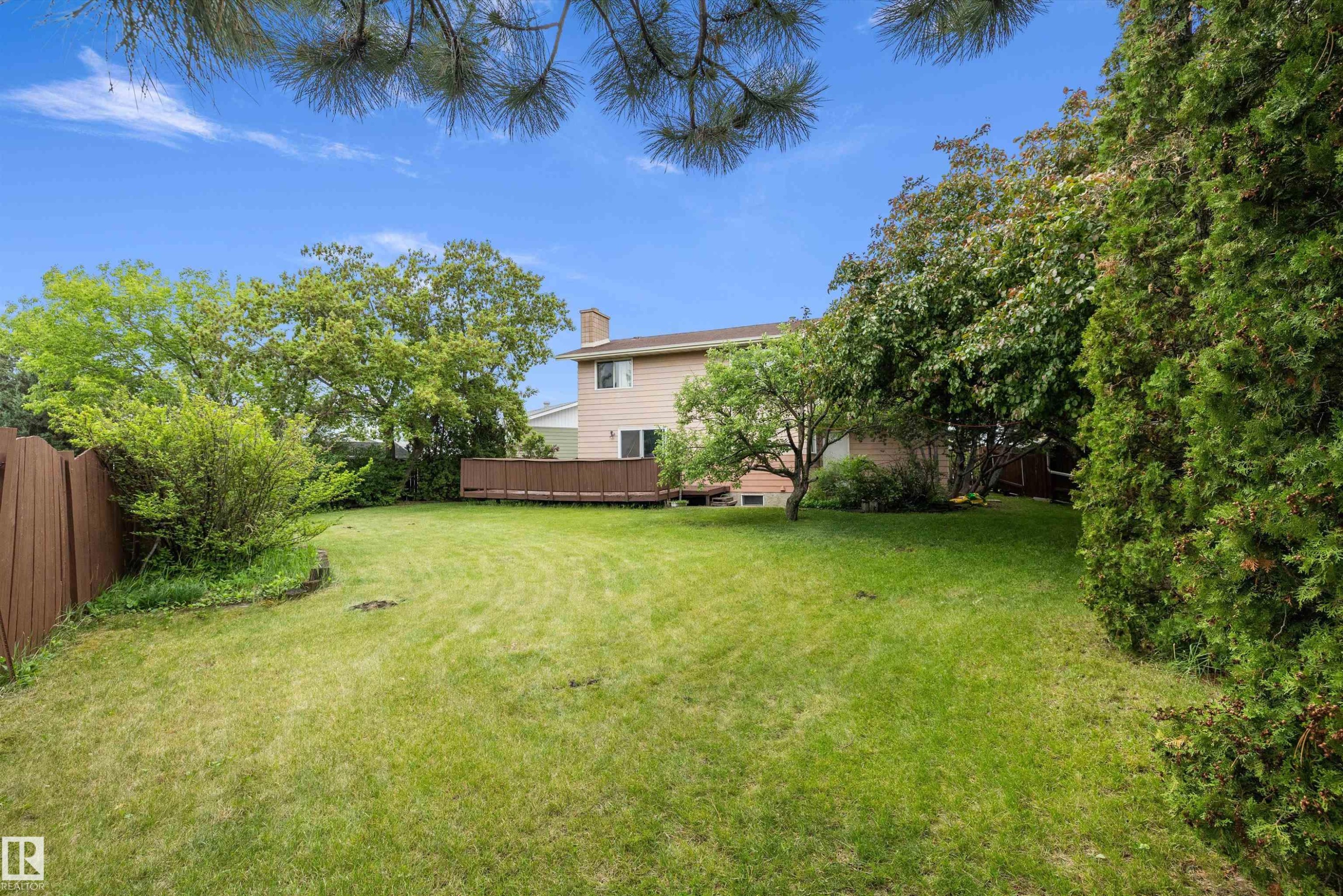 6816 40 Avenue, Edmonton, AB
