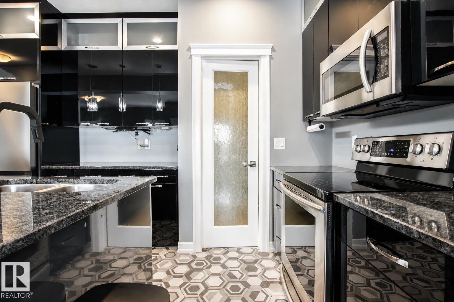 3334 Hilton Crescent, Edmonton, AB