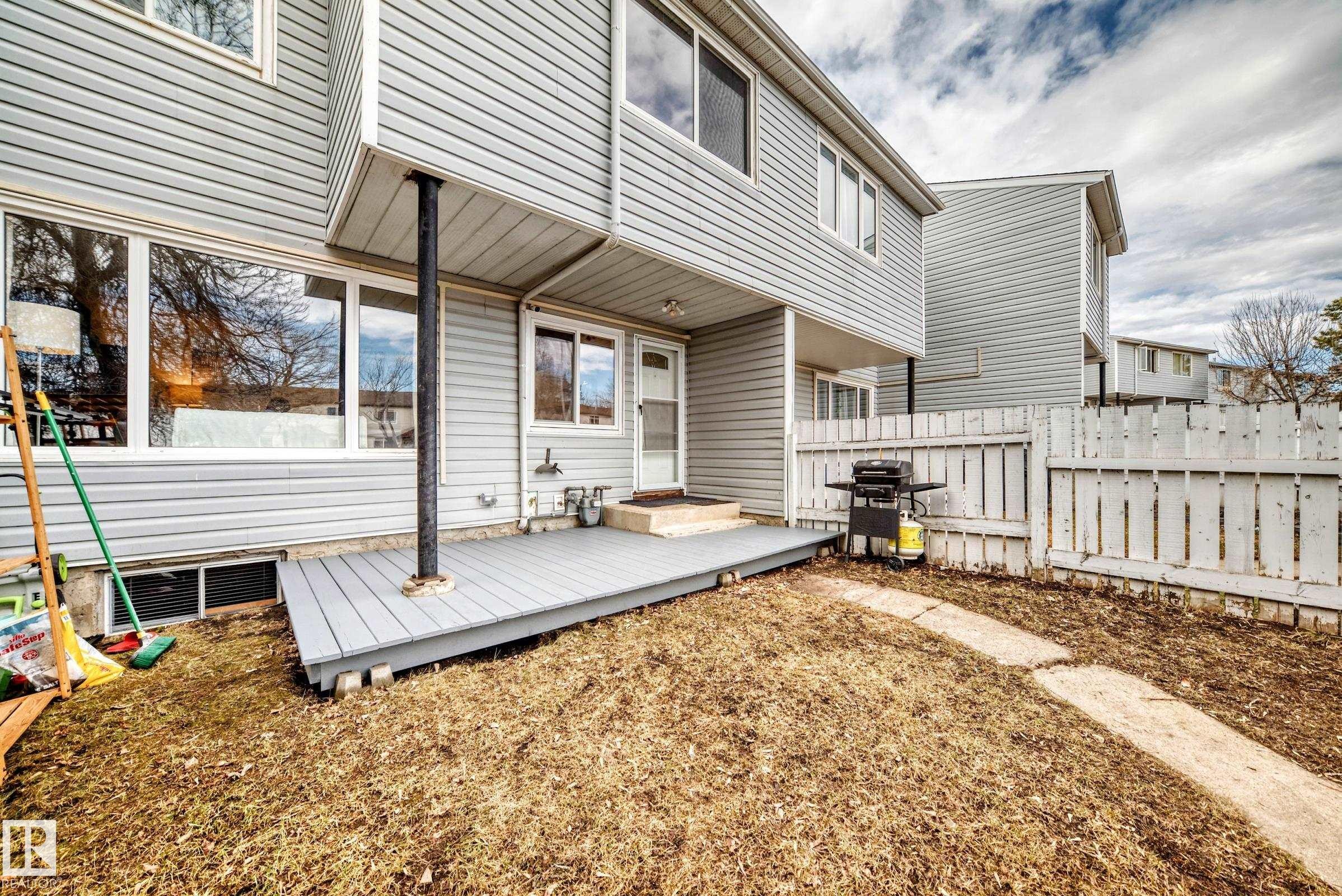 75 Amberly Court, Edmonton, AB