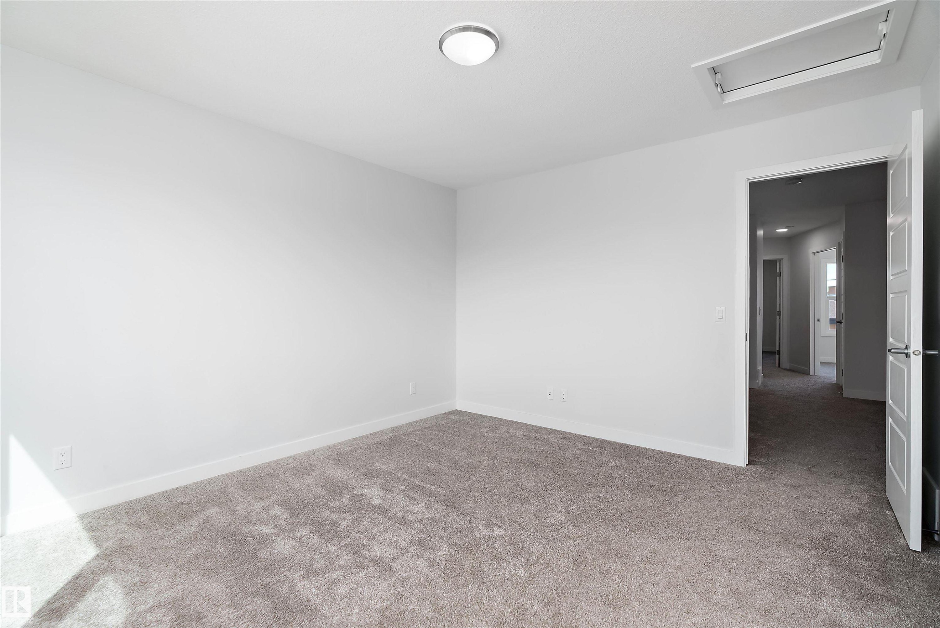 5275 Edgemont Boulevard Nw, Edmonton, AB - Indoor Photo Showing Other Room