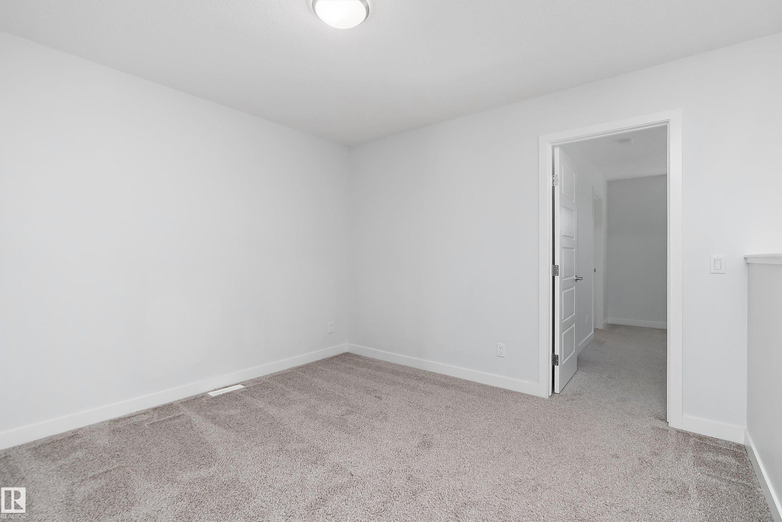5275 Edgemont Boulevard Nw, Edmonton, AB - Indoor Photo Showing Other Room