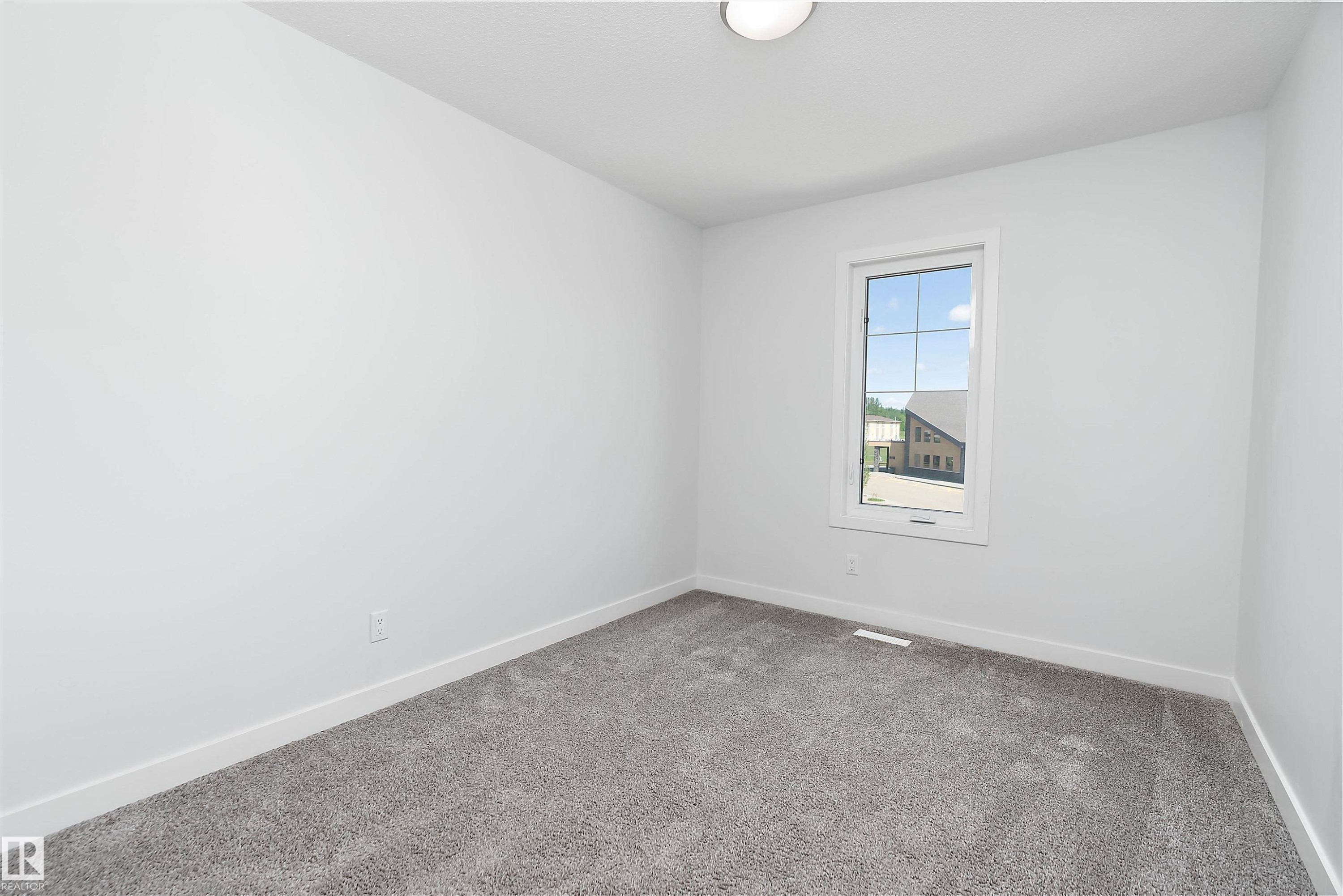 5275 Edgemont Boulevard Nw, Edmonton, AB - Indoor Photo Showing Other Room