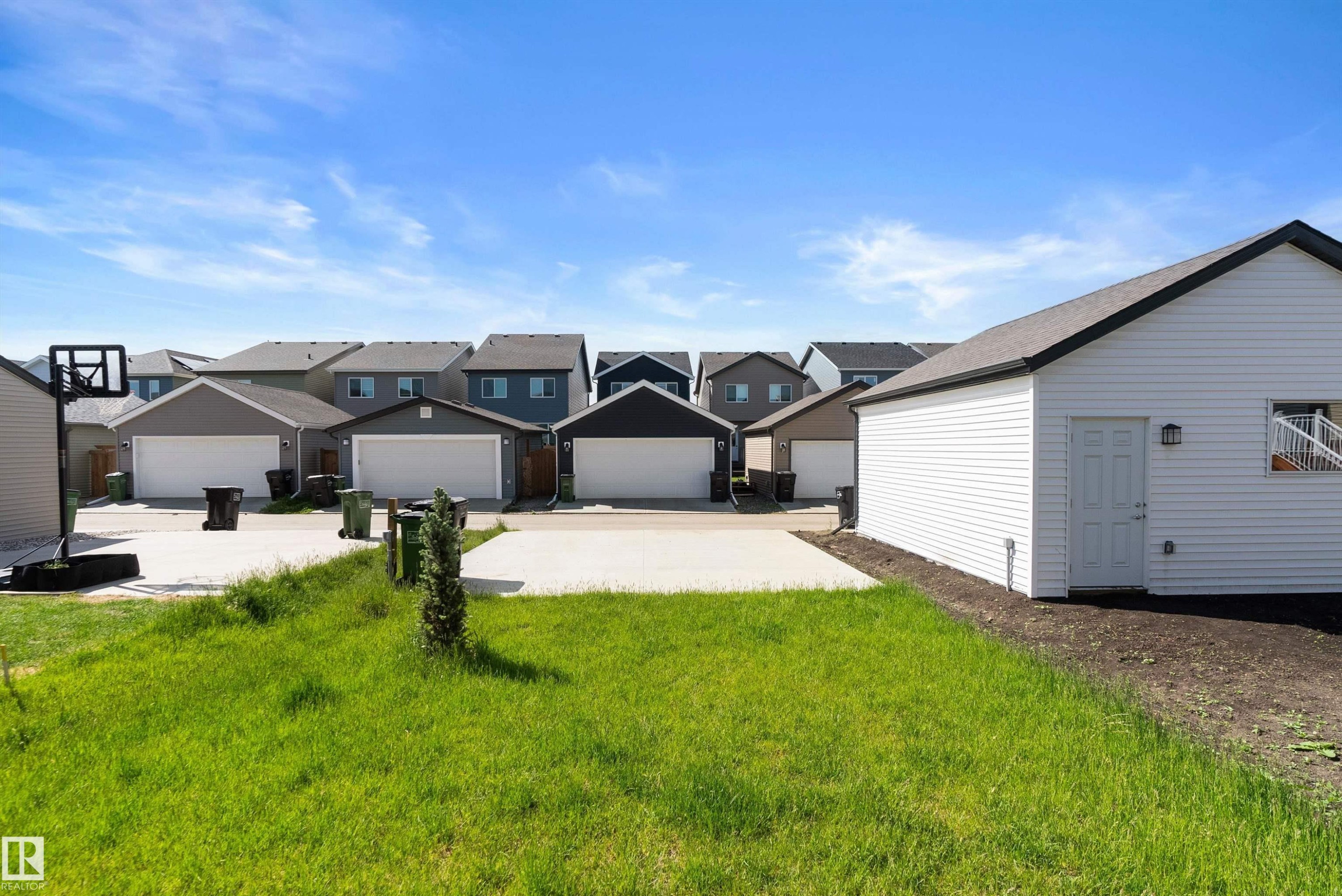 5275 Edgemont Boulevard Nw, Edmonton, AB - Outdoor