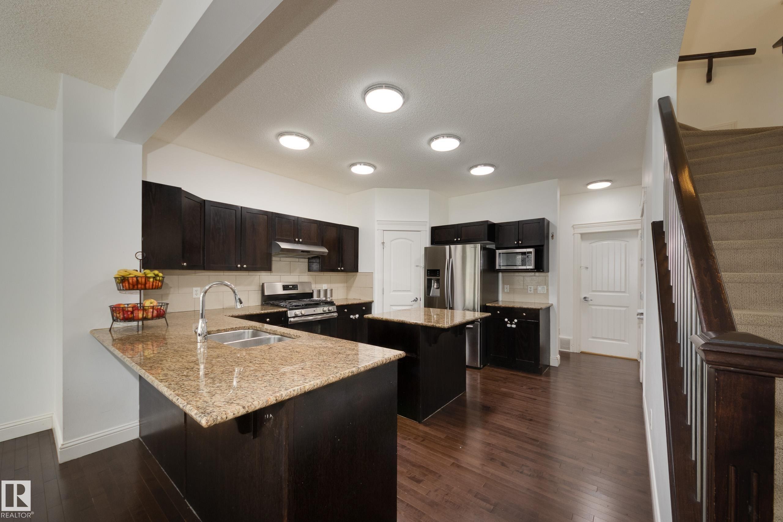 6131 10 Avenue, Edmonton, AB