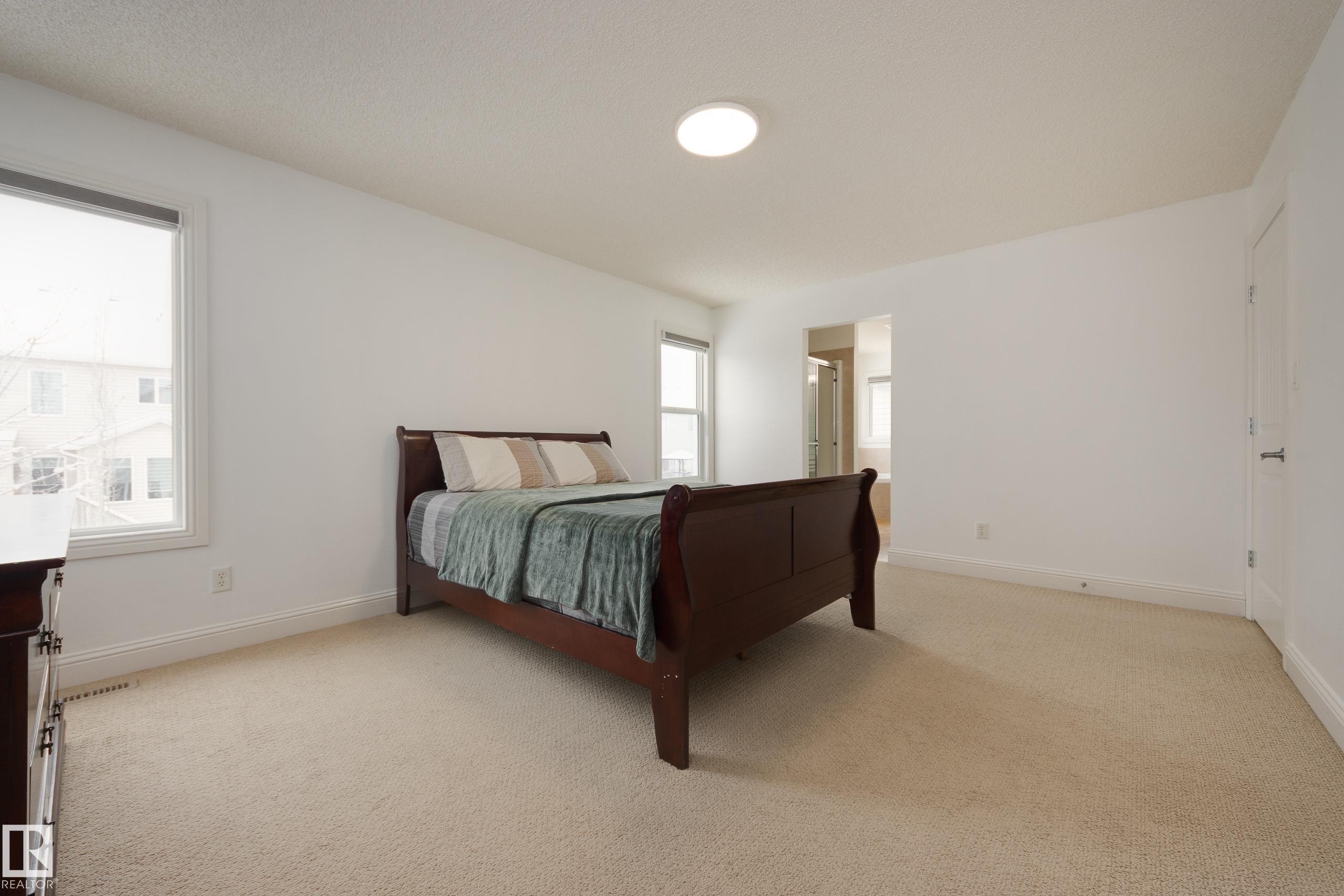 6131 10 Avenue, Edmonton, AB