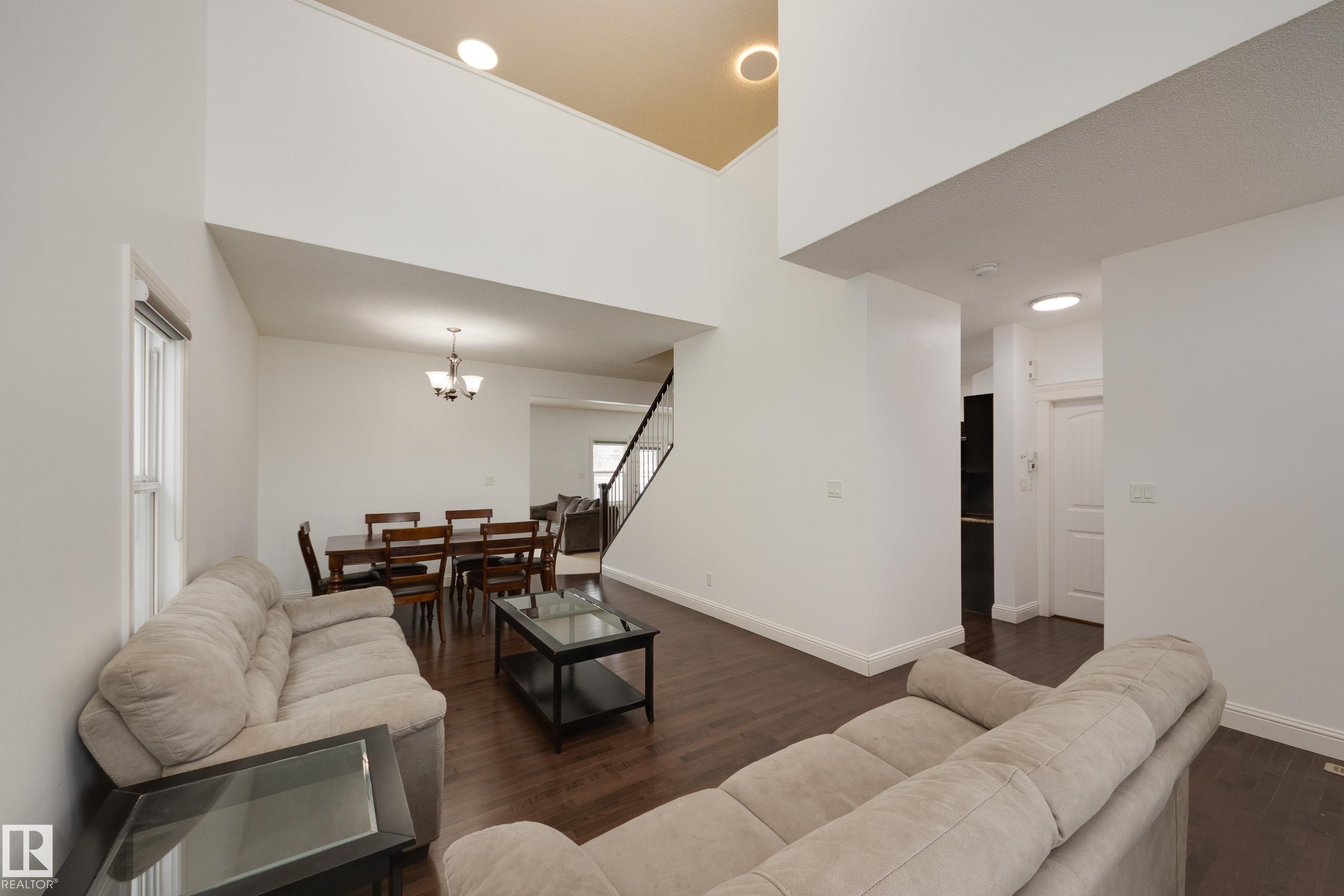 6131 10 Avenue, Edmonton, AB