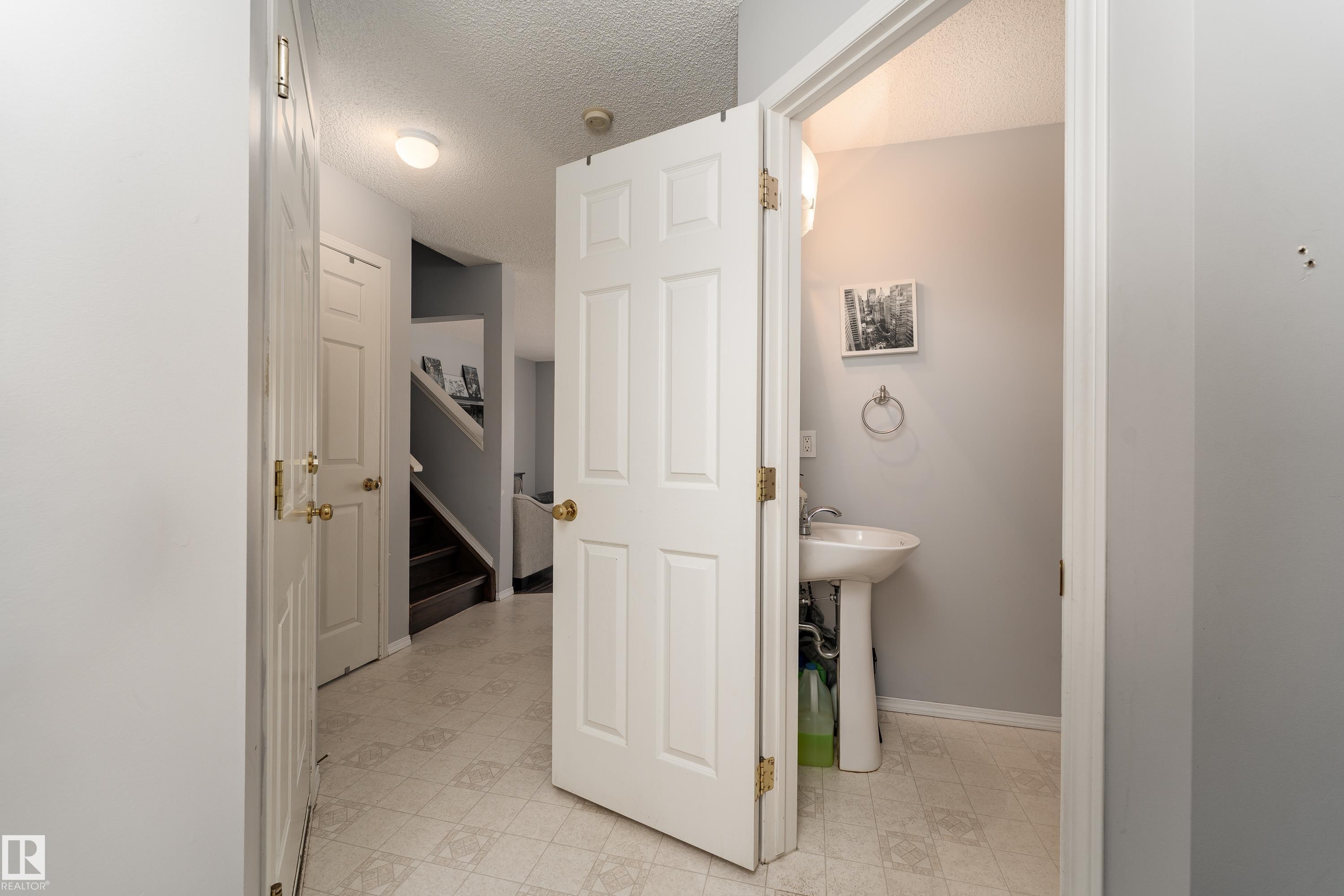 2 13403 Cumberland Road, Edmonton, AB