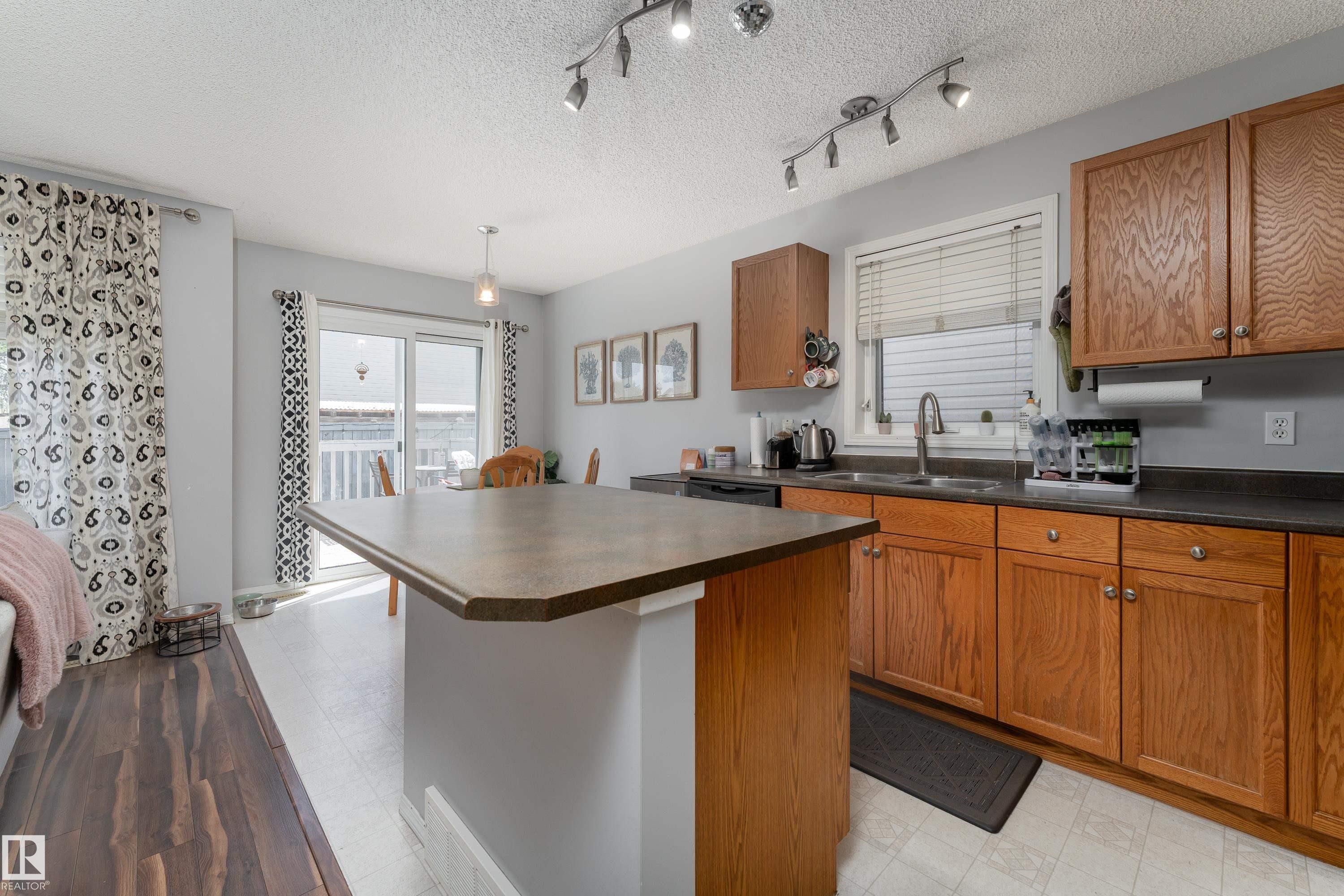 2 13403 Cumberland Road, Edmonton, AB