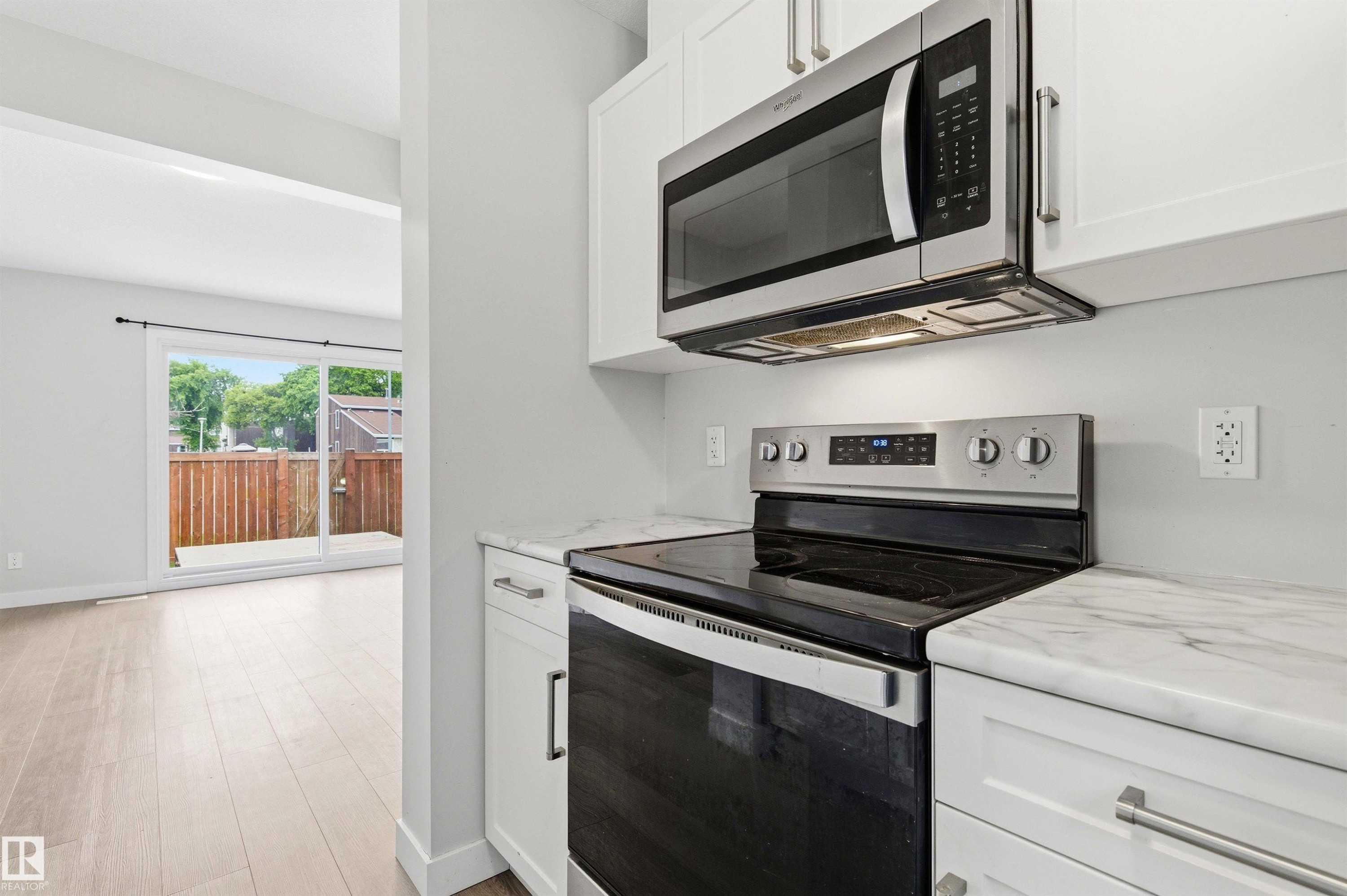 Kitchen - 18353 66 Avenue, Edmonton, AB