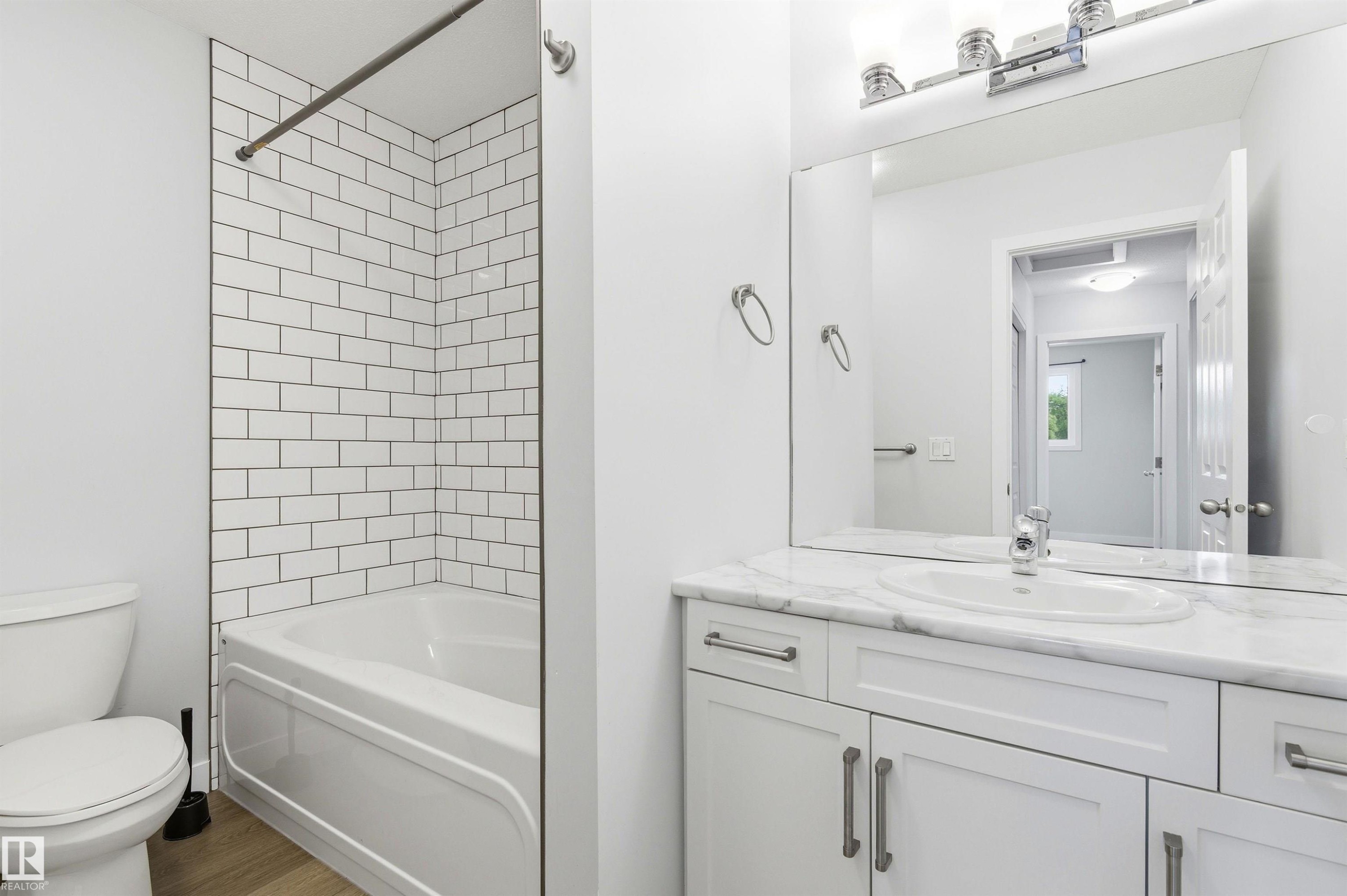 Bathroom - 18353 66 Avenue, Edmonton, AB