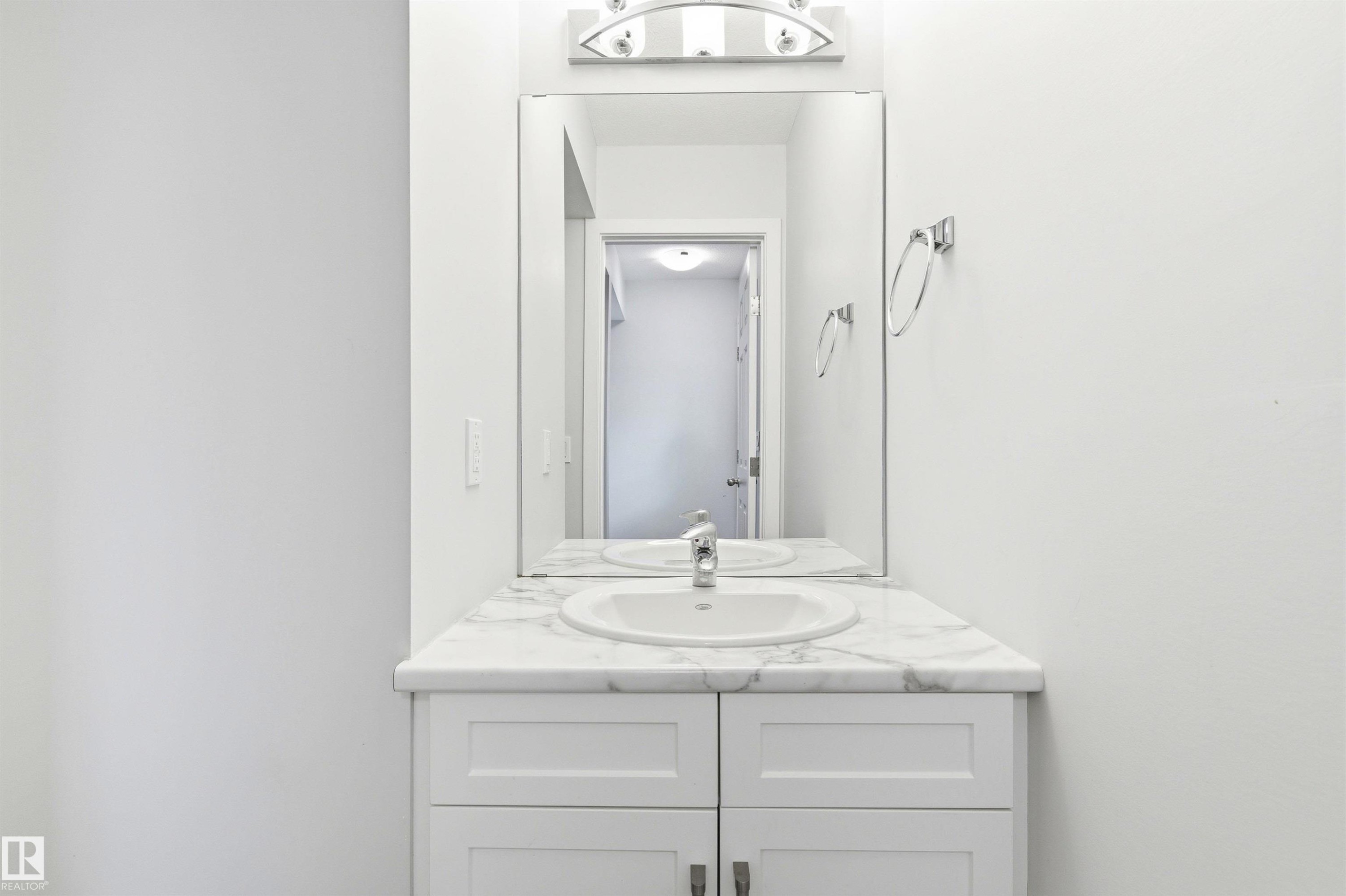 Bathroom - 18353 66 Avenue, Edmonton, AB