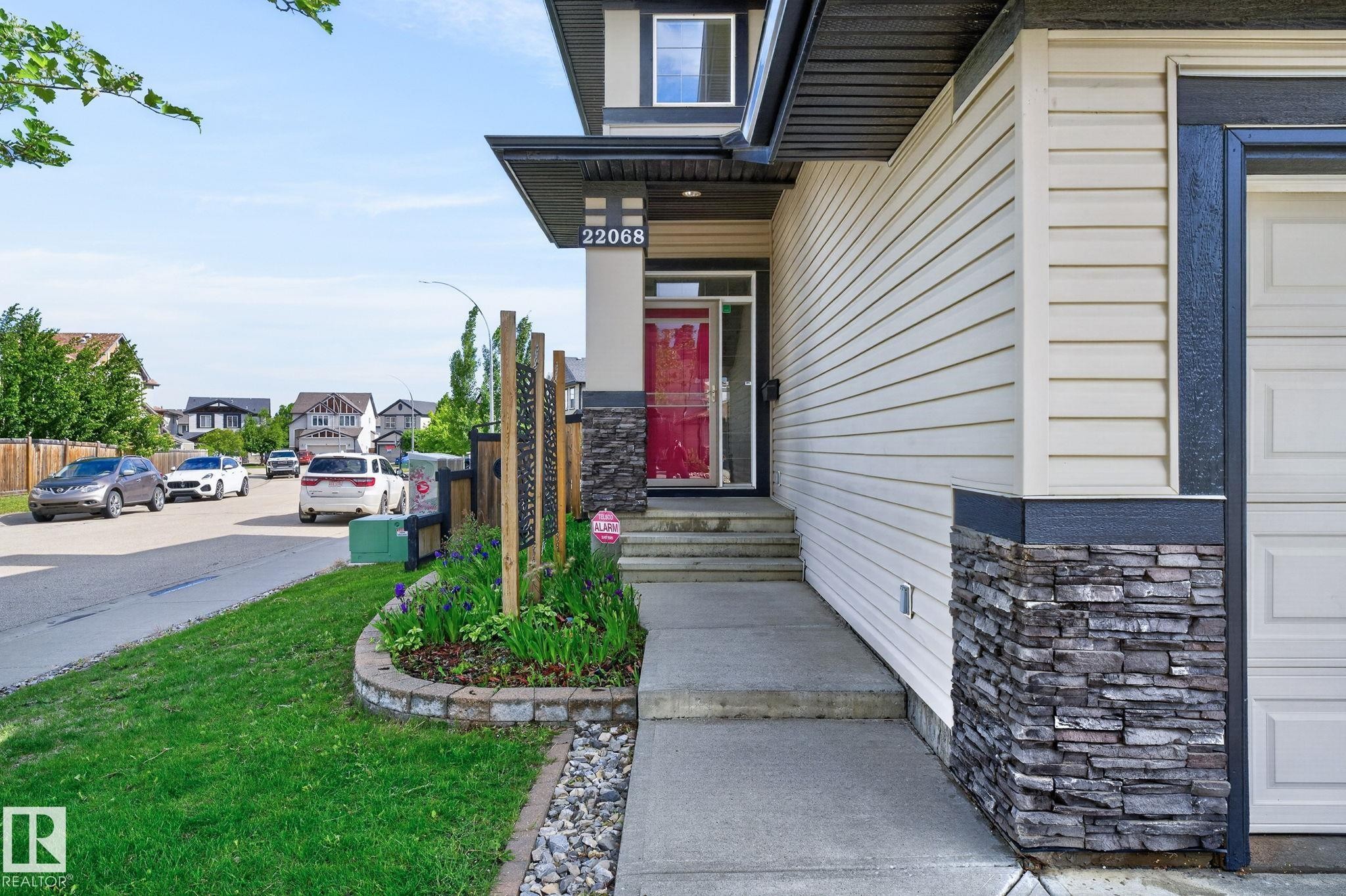22068 95 Avenue, Edmonton, AB
