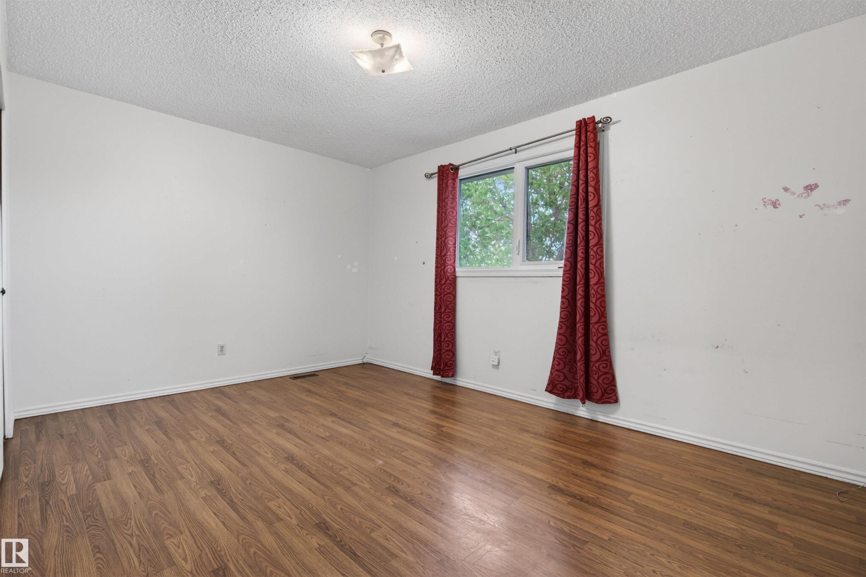 1 4275 76 Street, Edmonton, AB