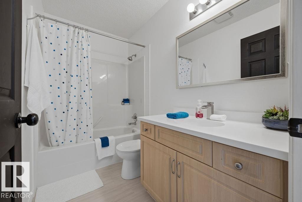 1892 Robertson Crescent, Edmonton, AB