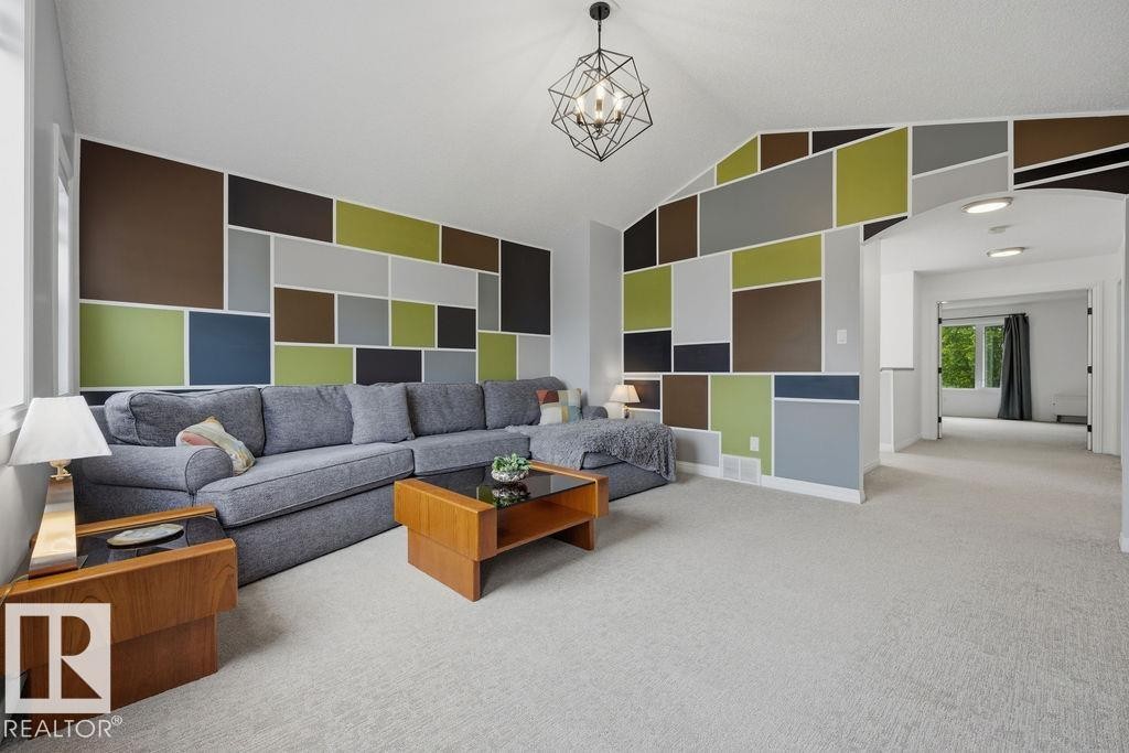 1892 Robertson Crescent, Edmonton, AB