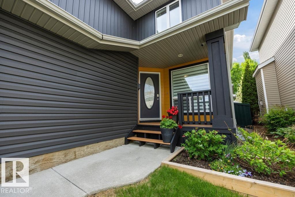 1892 Robertson Crescent, Edmonton, AB