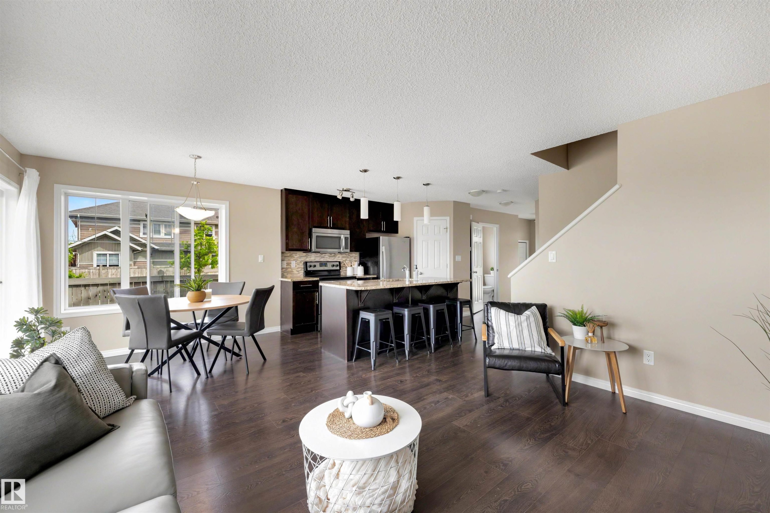 2097 Chalmers Way, Edmonton, AB