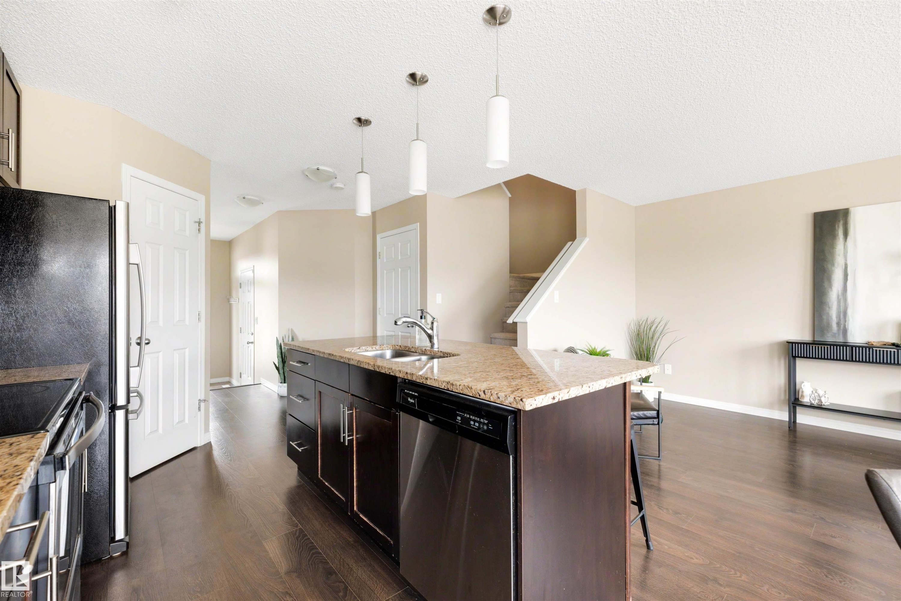 2097 Chalmers Way, Edmonton, AB