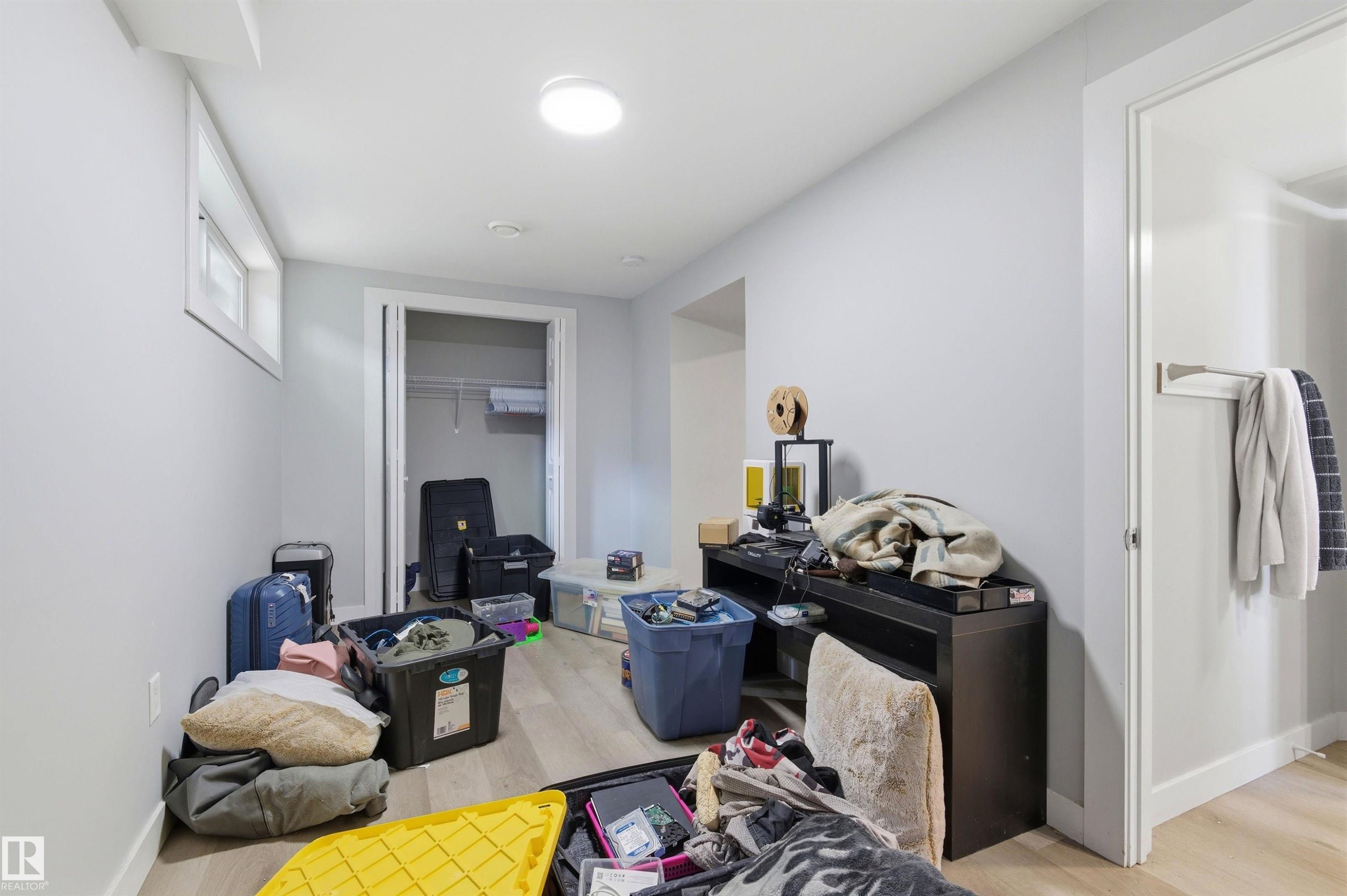 Corridor - 7412/7414 83 Avenue Nw, Edmonton, AB - Indoor