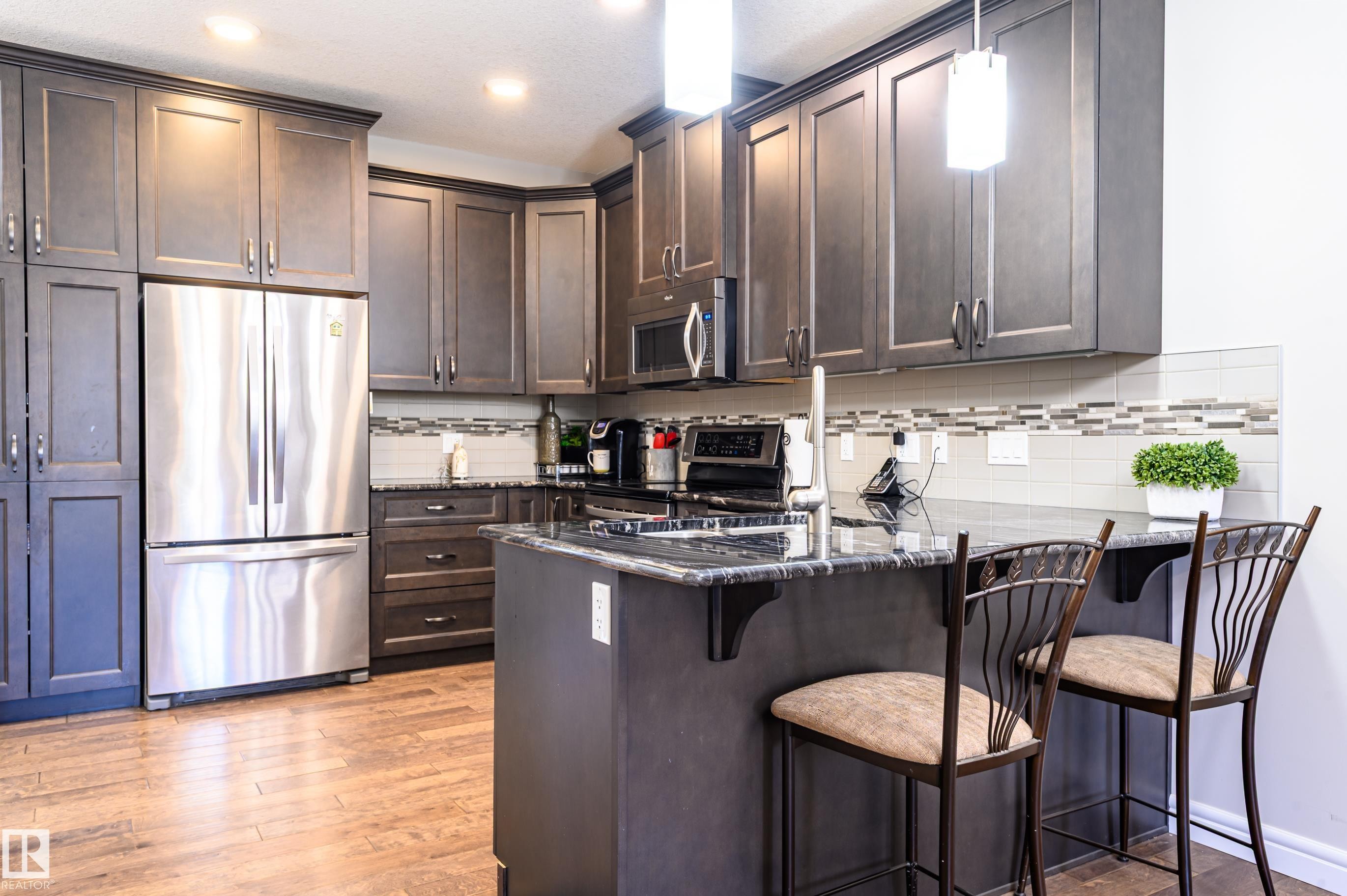 2 7115 Armour Link Link, Edmonton, AB